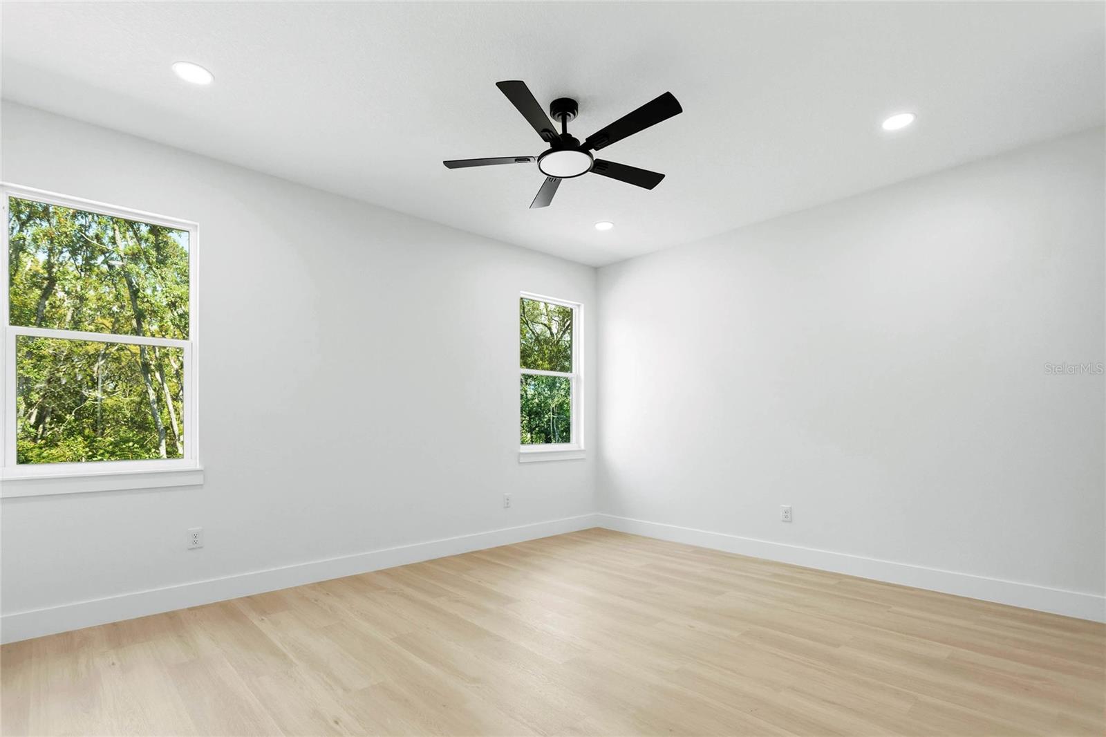 Image 15 of 45 For 126 Canby Circle