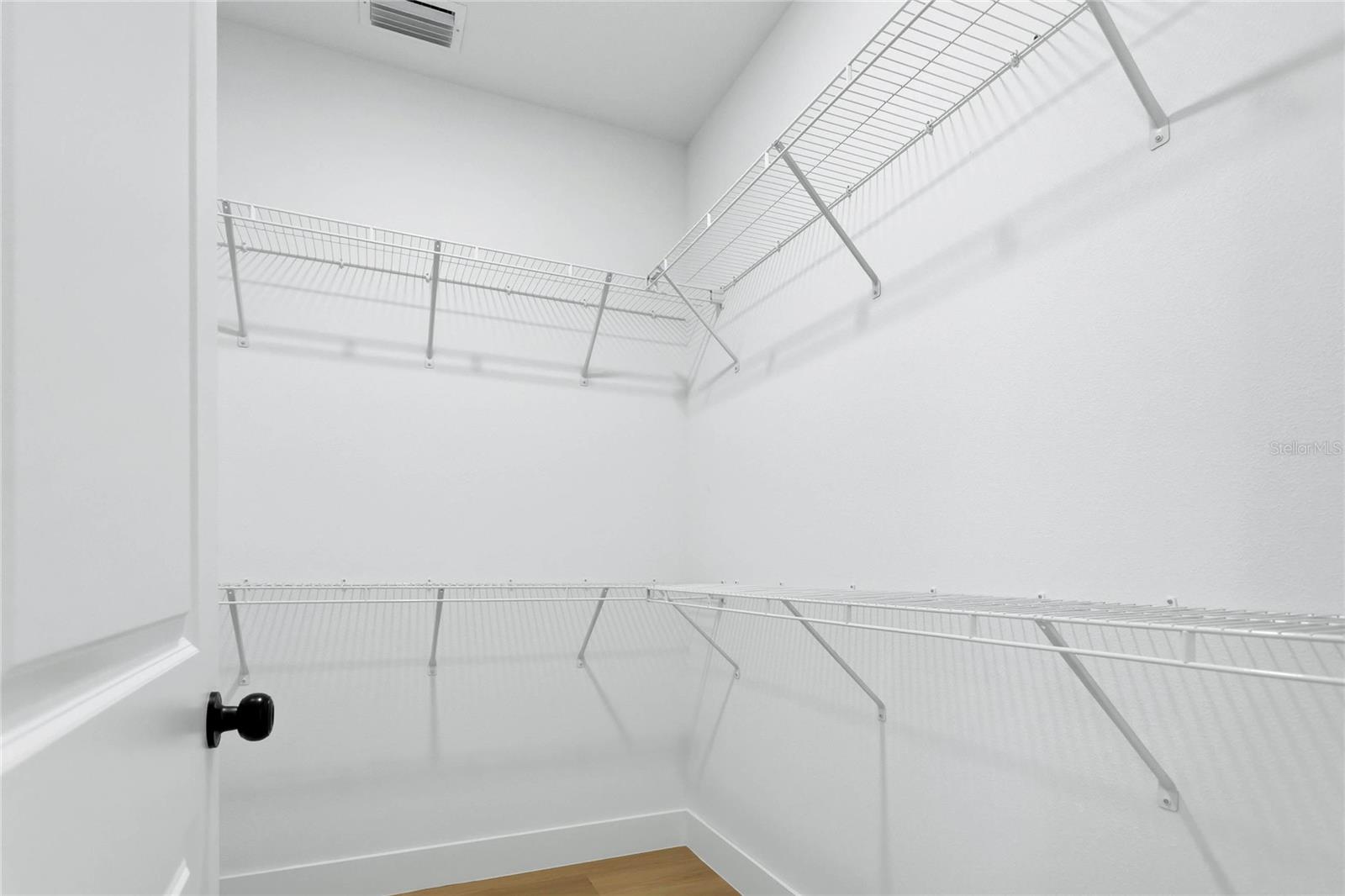 Image 17 of 45 For 126 Canby Circle
