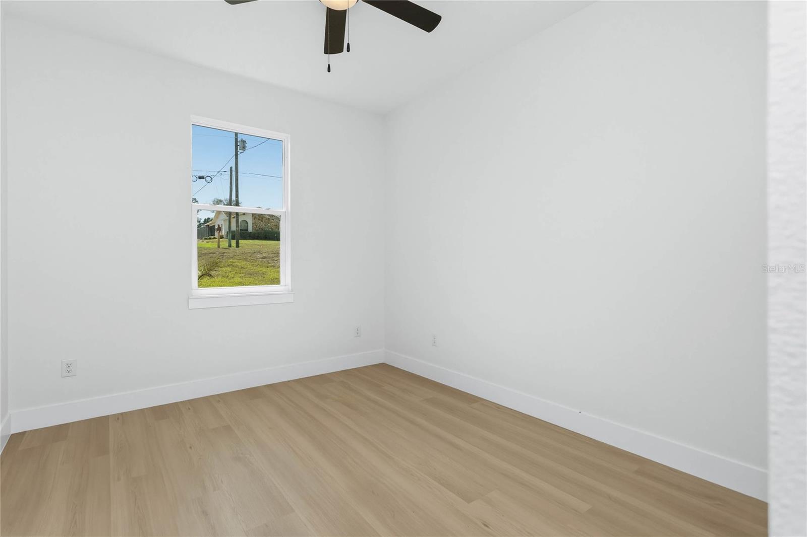 Image 21 of 45 For 126 Canby Circle