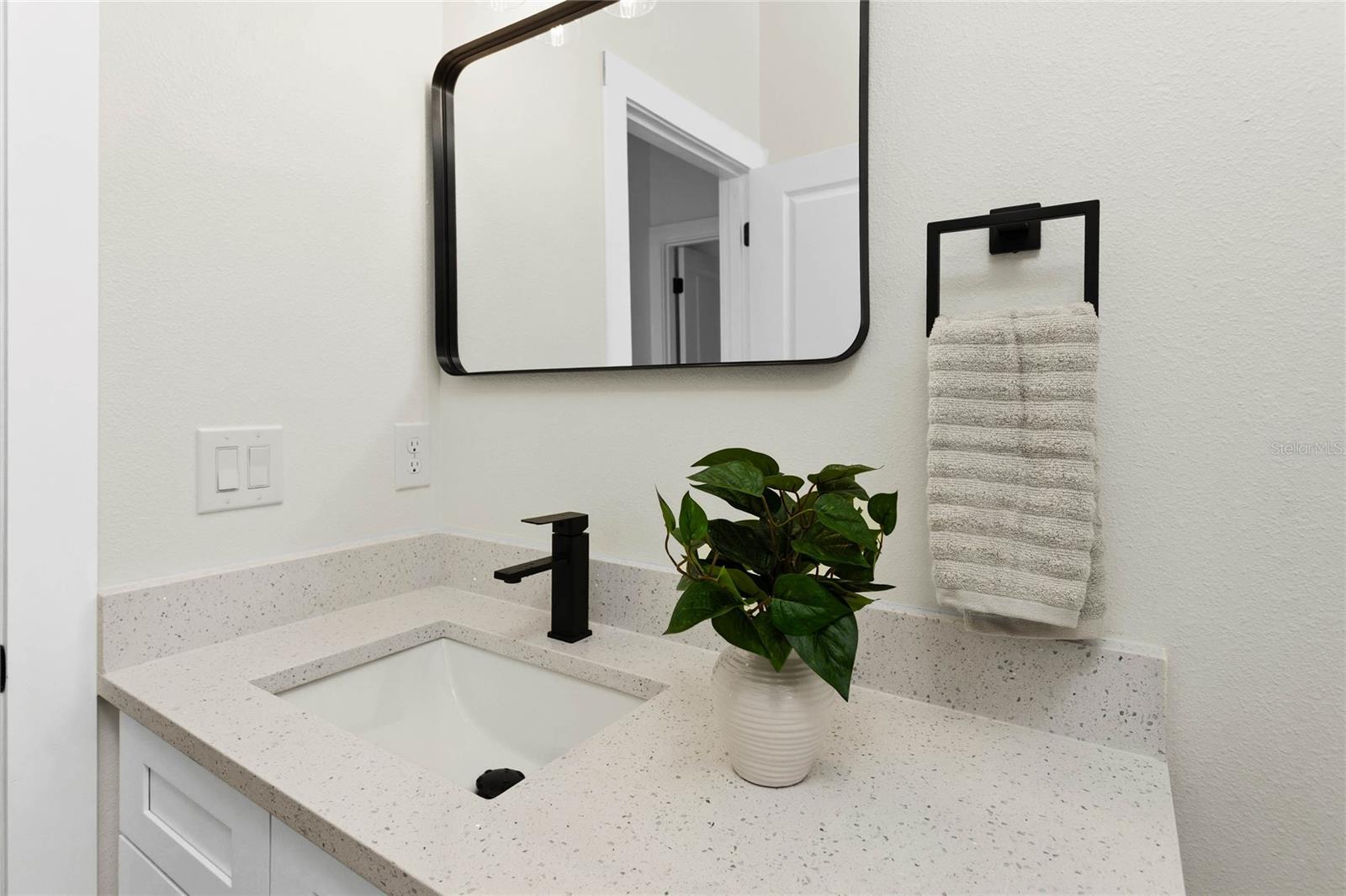 Image 24 of 45 For 126 Canby Circle
