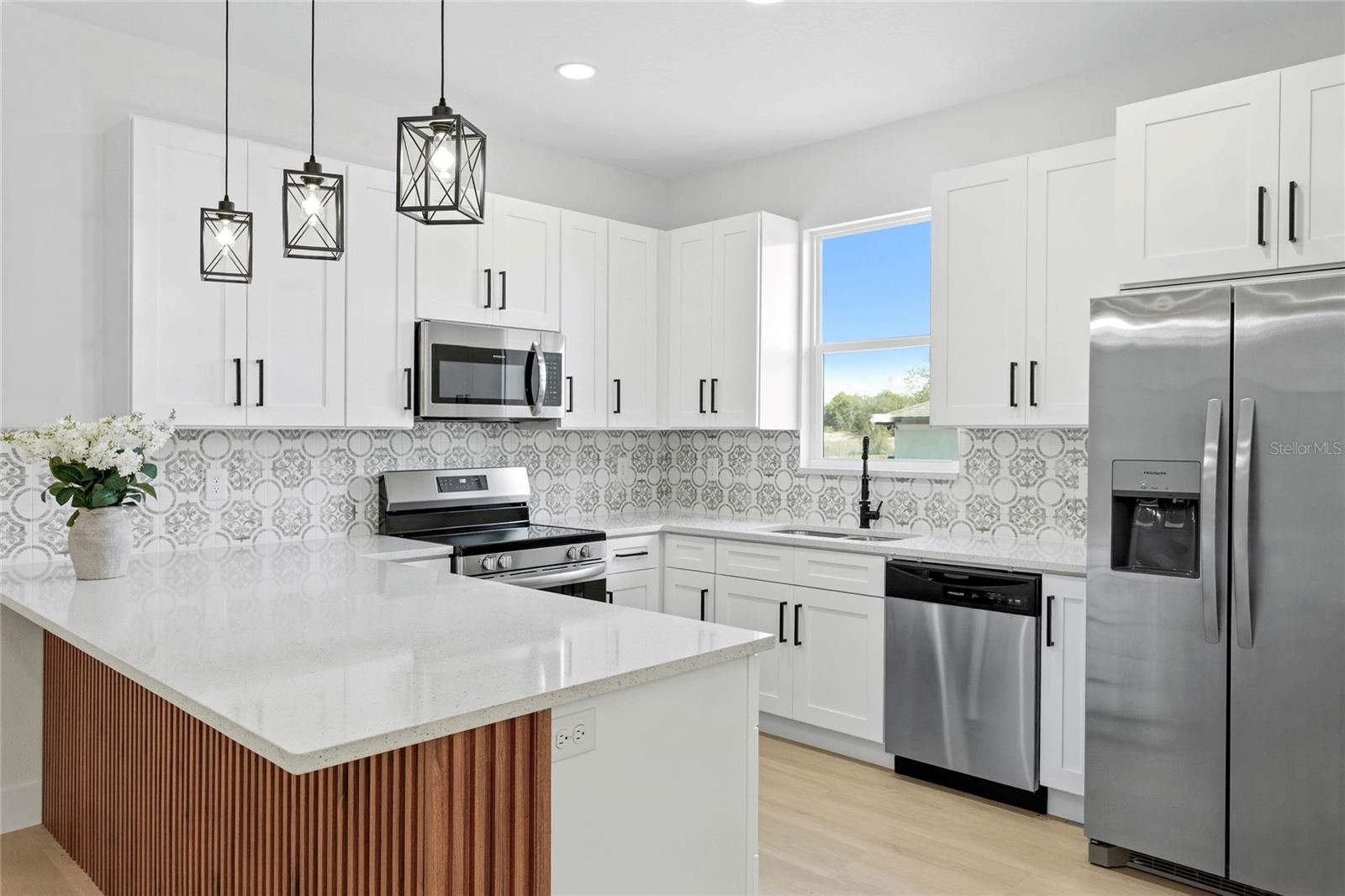 Image 4 of 45 For 126 Canby Circle