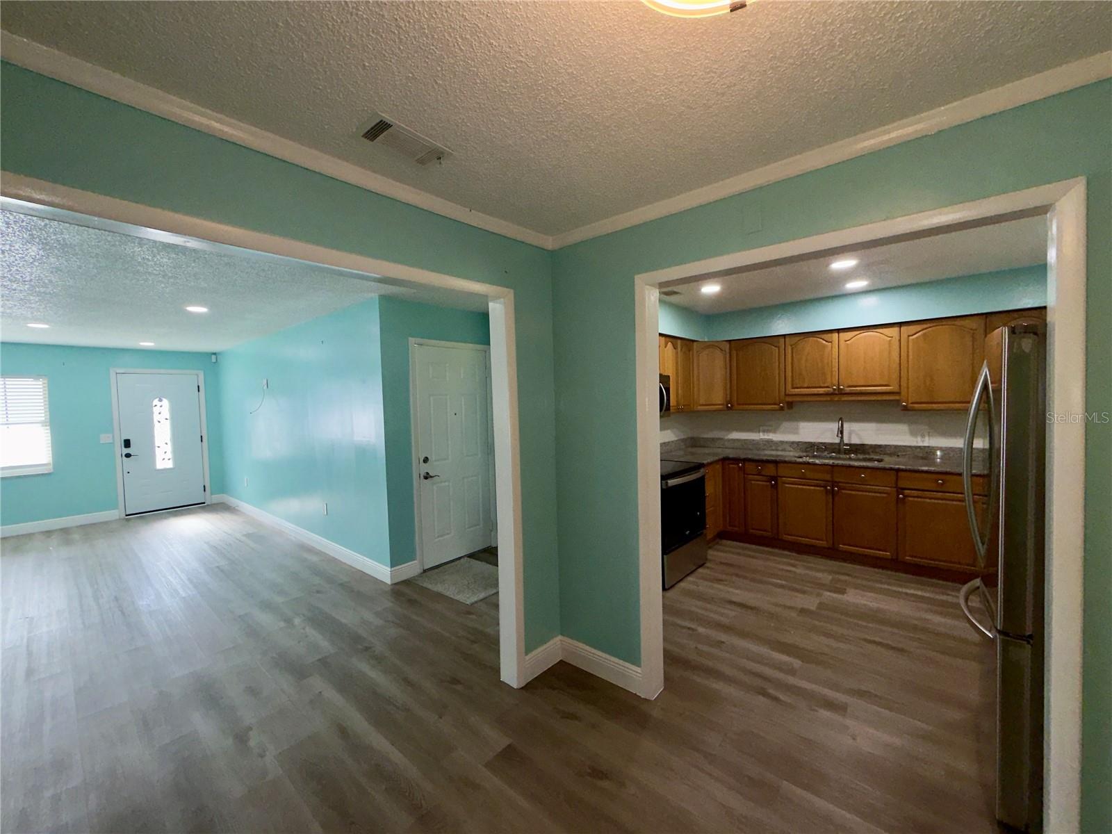 Image 10 of 27 For 9805 Lily Street N 9805