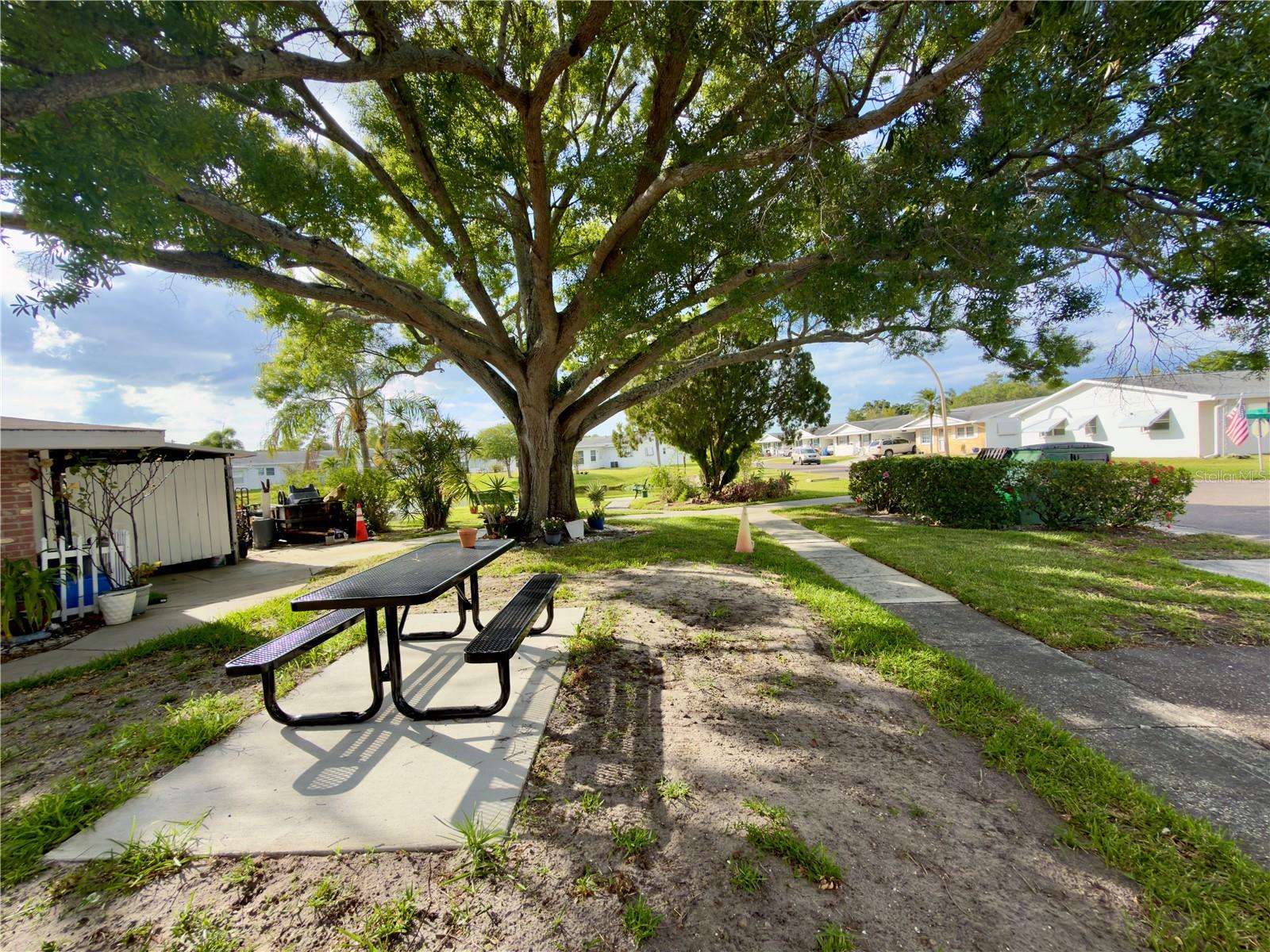 Image 26 of 27 For 9805 Lily Street N 9805