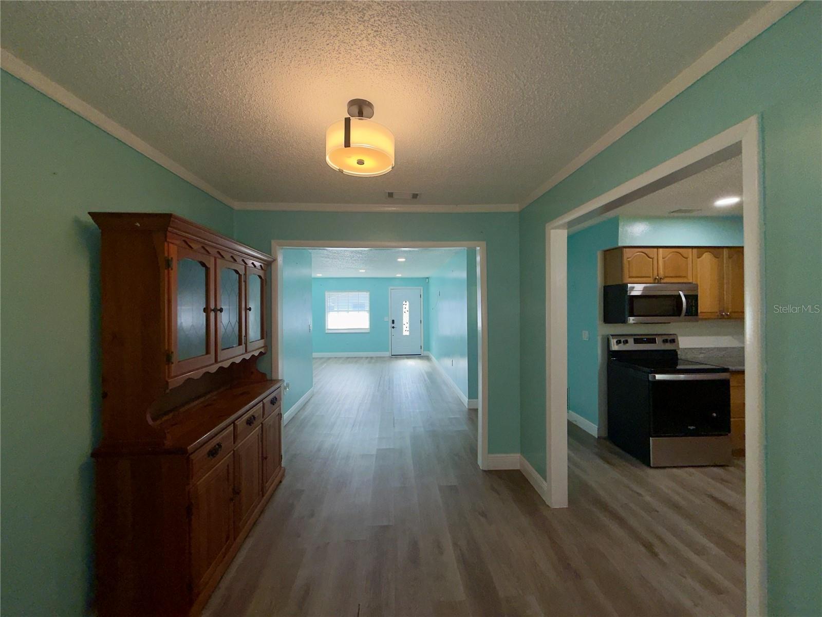 Image 5 of 27 For 9805 Lily Street N 9805