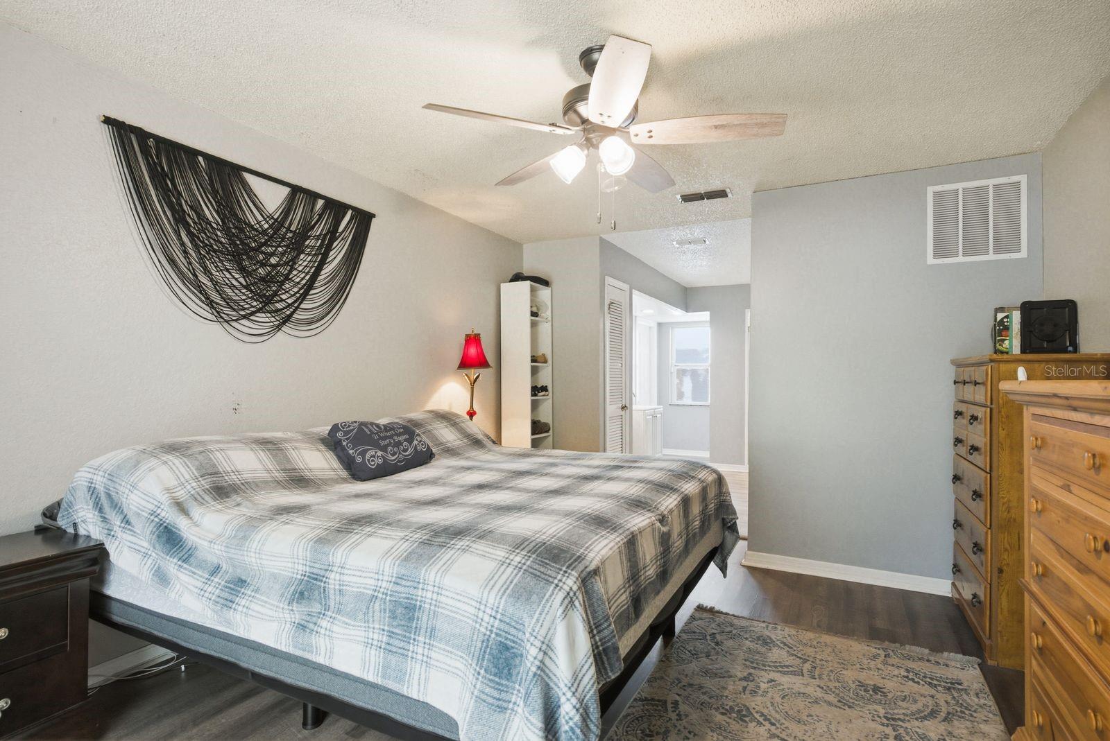 Image 14 of 22 For 8300 Annapolis Road