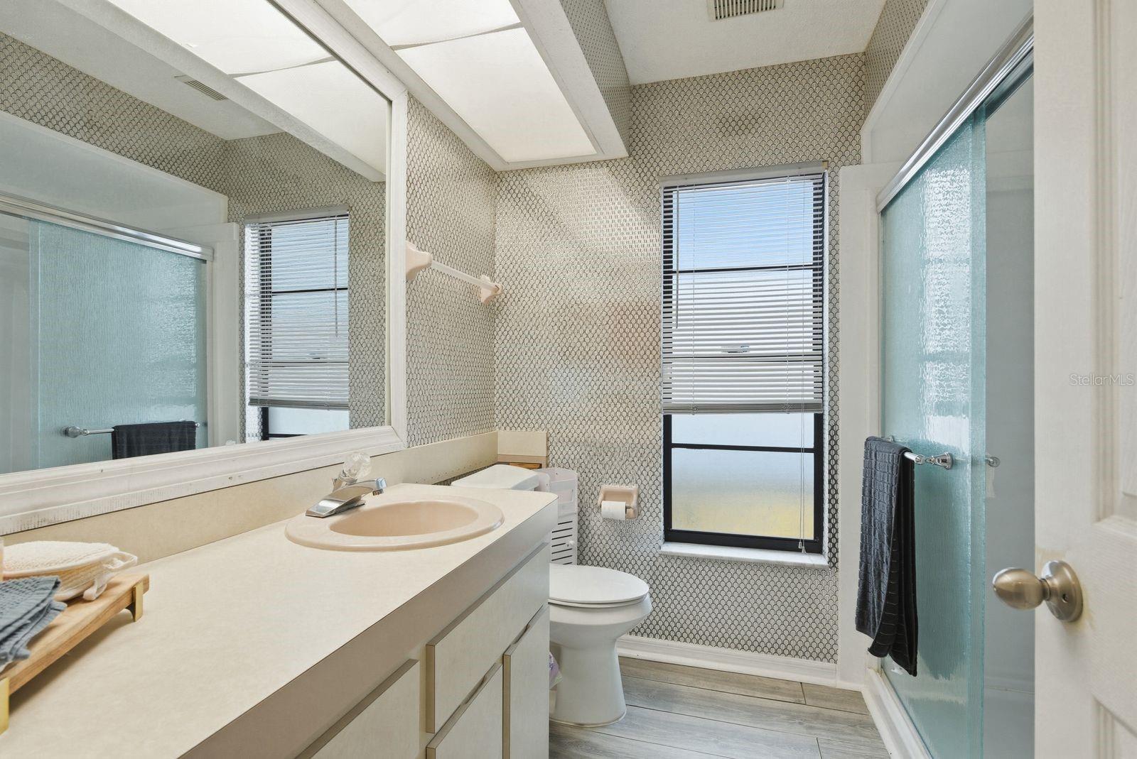 Image 18 of 22 For 8300 Annapolis Road