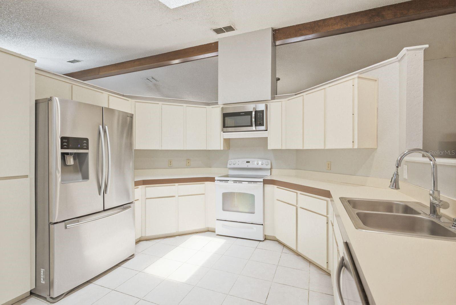 Image 8 of 22 For 8300 Annapolis Road