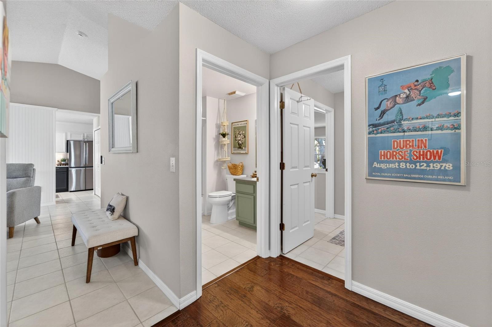 Image 21 of 46 For 12034 Larson Lane