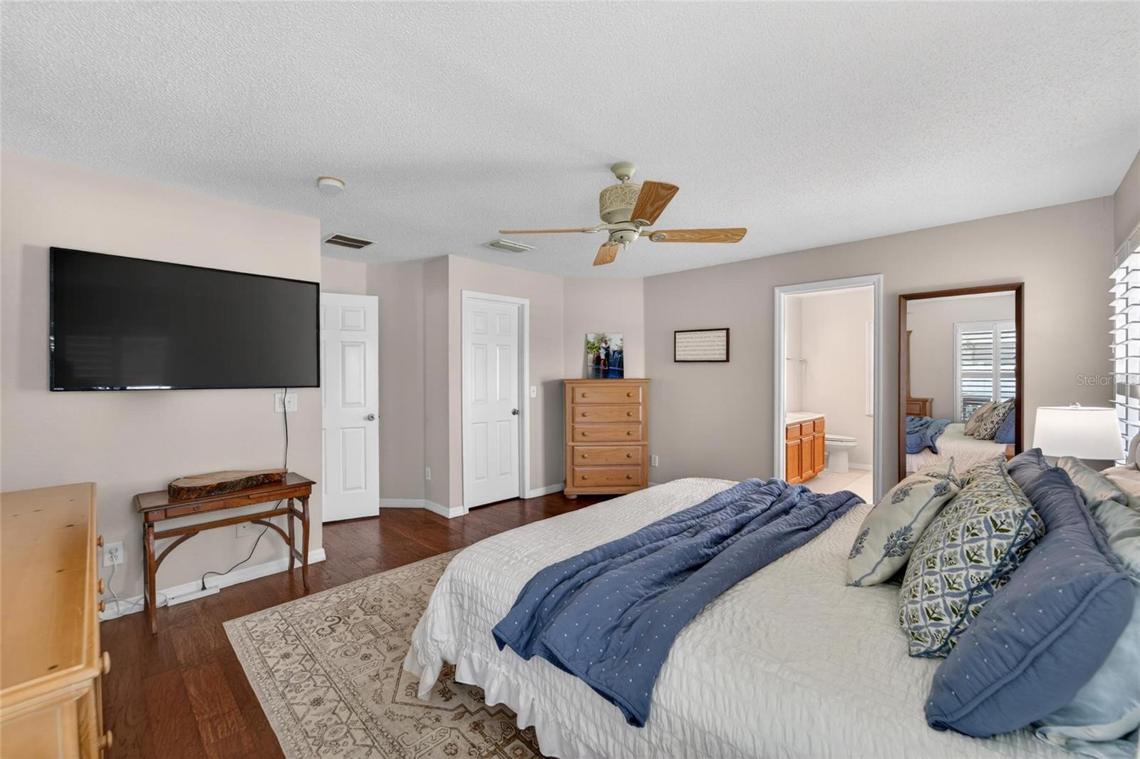 Image 24 of 46 For 12034 Larson Lane