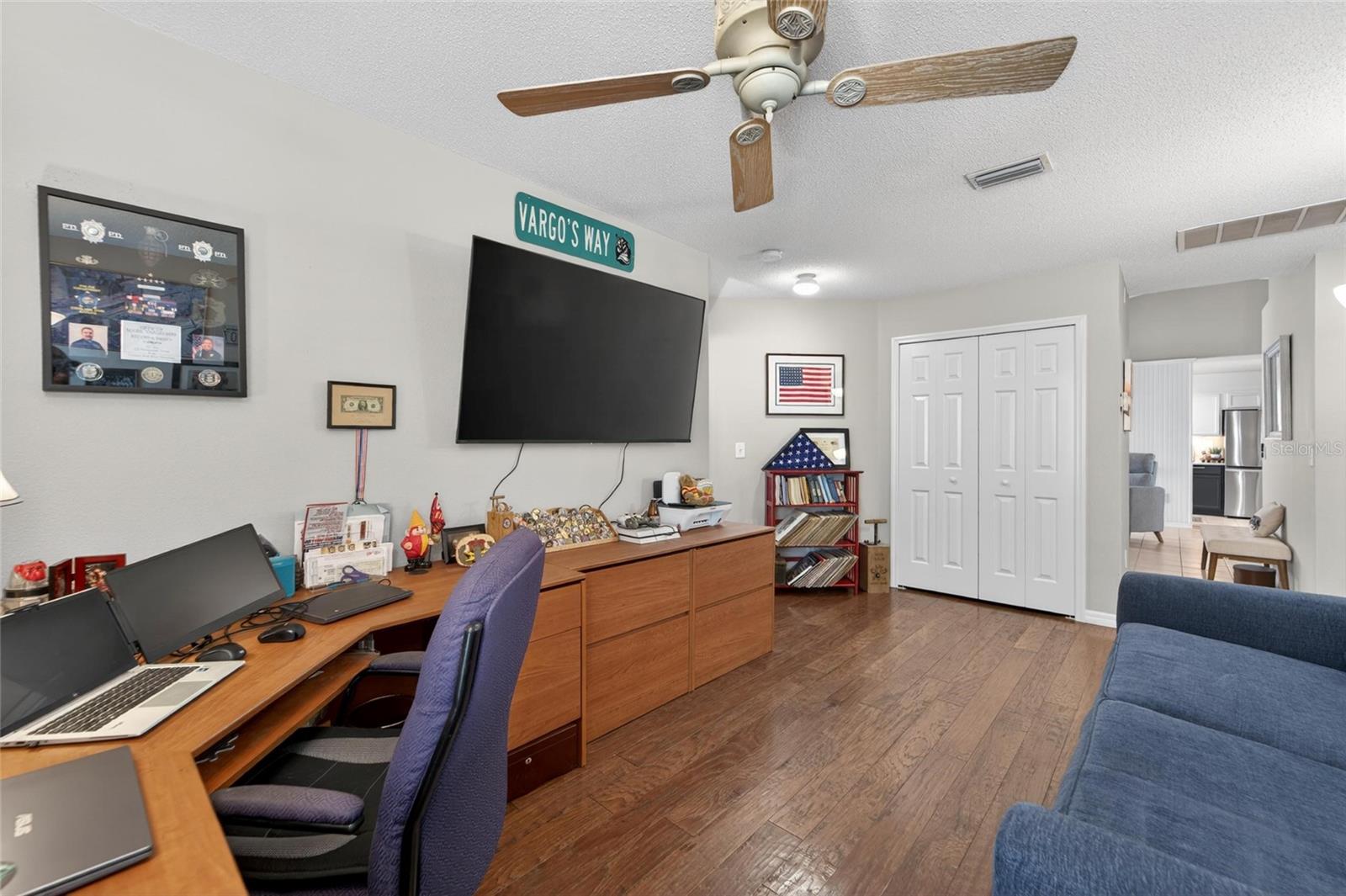 Image 26 of 46 For 12034 Larson Lane