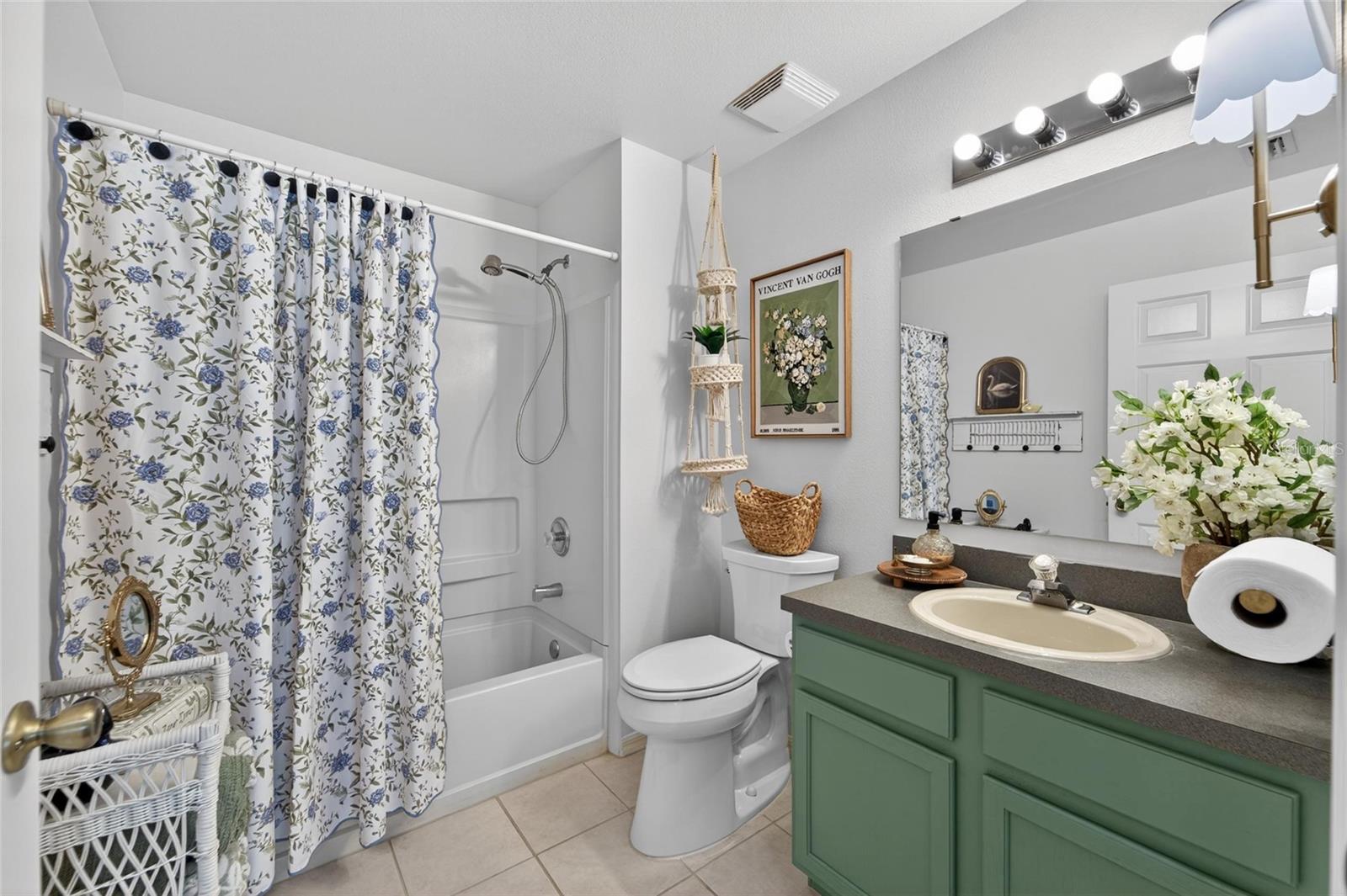 Image 30 of 46 For 12034 Larson Lane