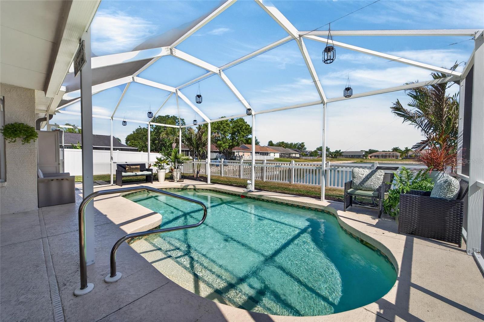 Image 38 of 46 For 12034 Larson Lane