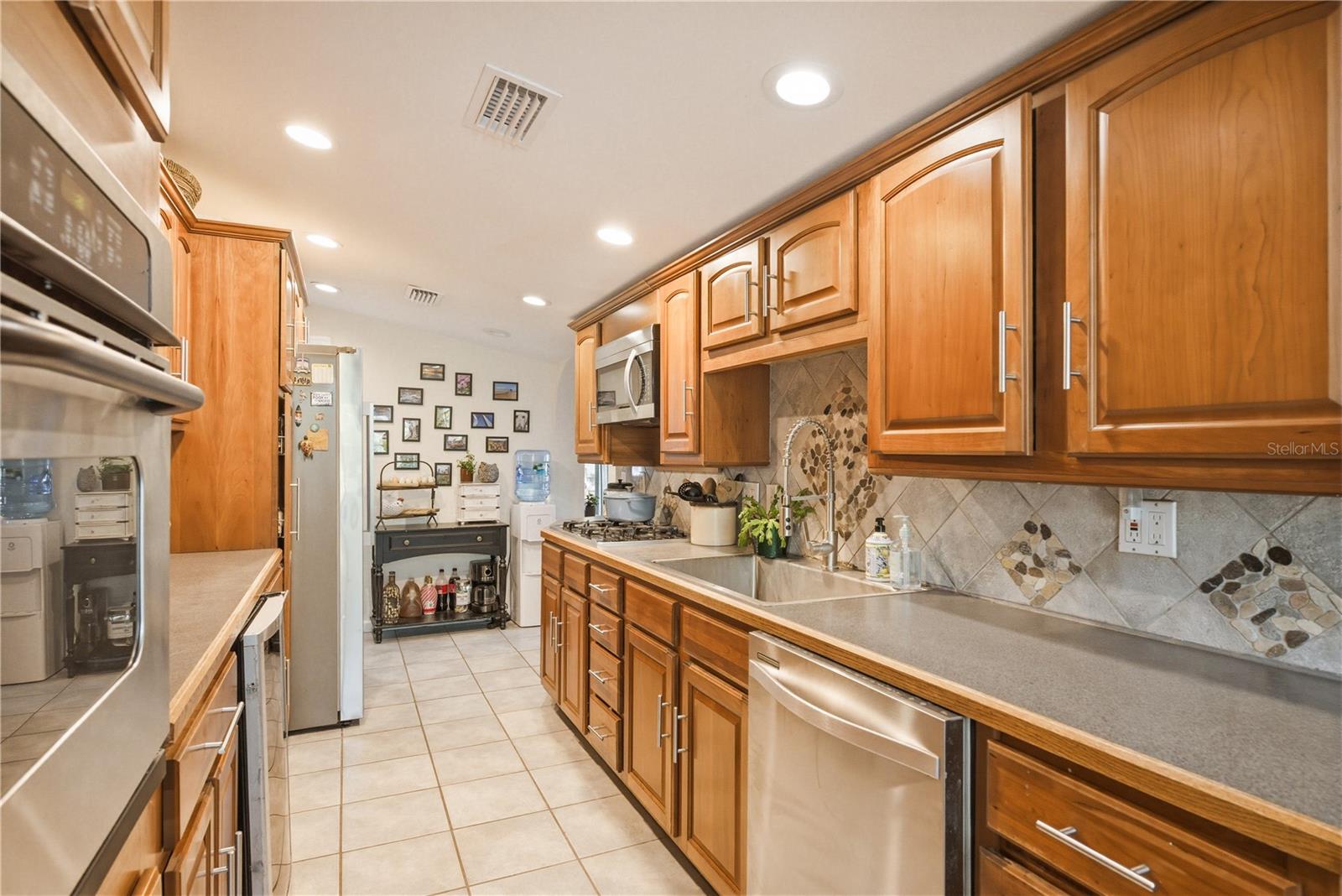 Image 13 of 53 For 701 Crest Avenue