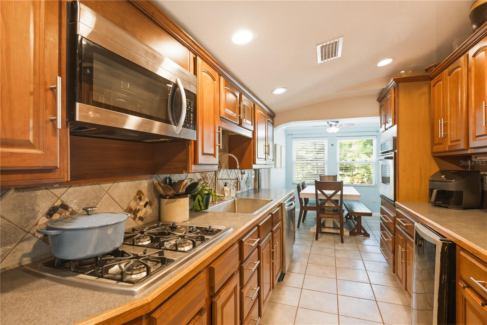 Image 16 of 53 For 701 Crest Avenue