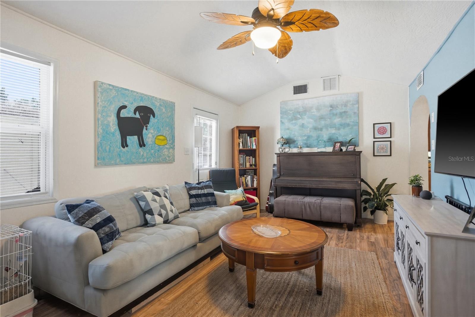 Image 19 of 53 For 701 Crest Avenue