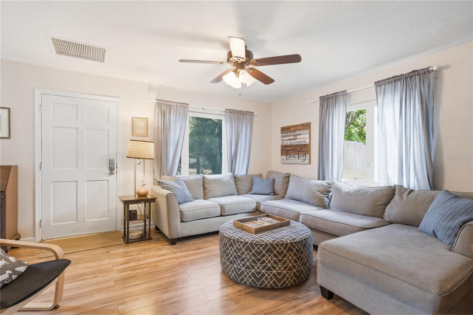 Image 6 of 53 For 701 Crest Avenue