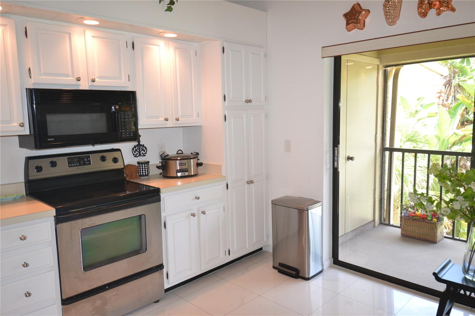 Image 23 of 73 For 112 Lindsay Lane