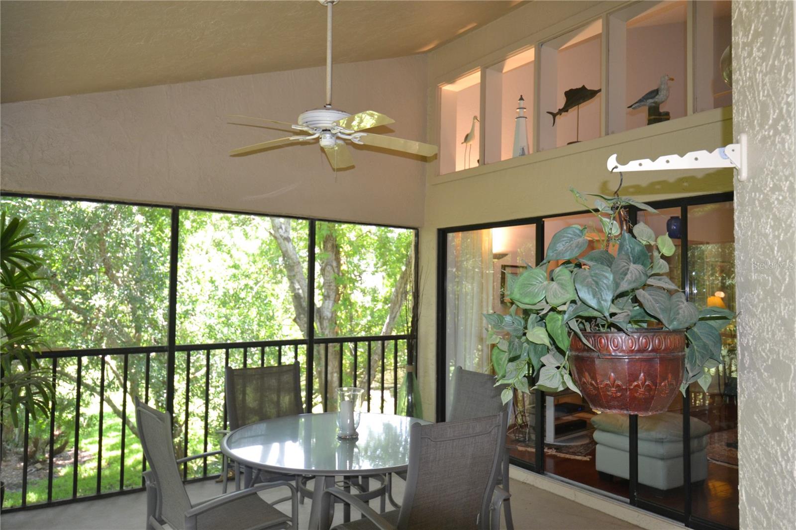 Image 46 of 73 For 112 Lindsay Lane