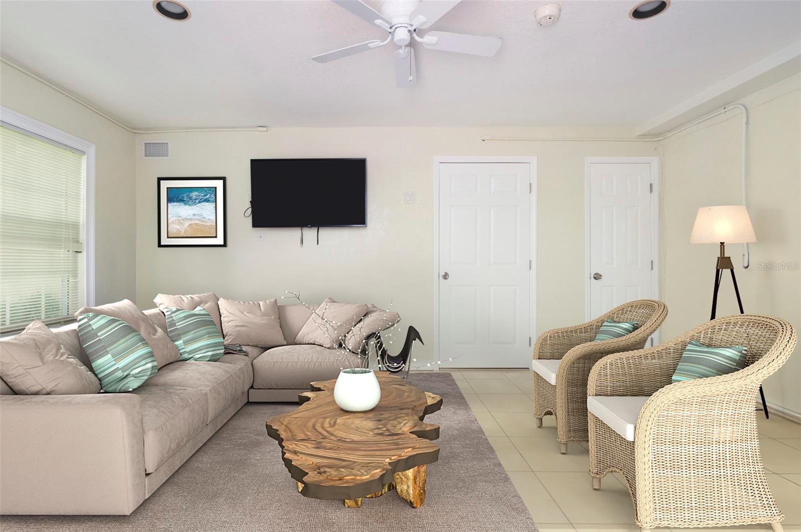 Listing photo id 33 for 11820 Capri Circle S