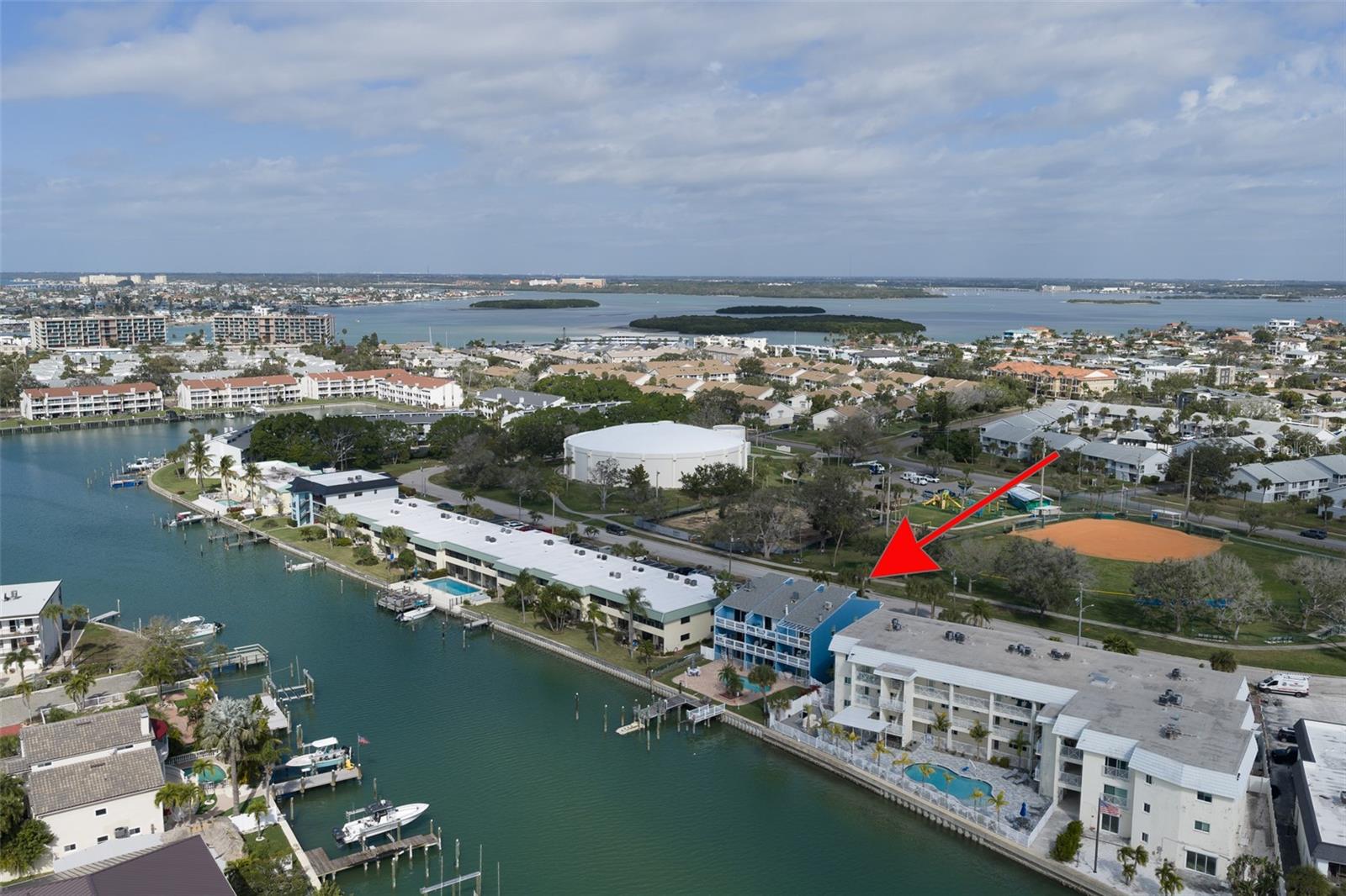 Listing photo id 49 for 11820 Capri Circle S