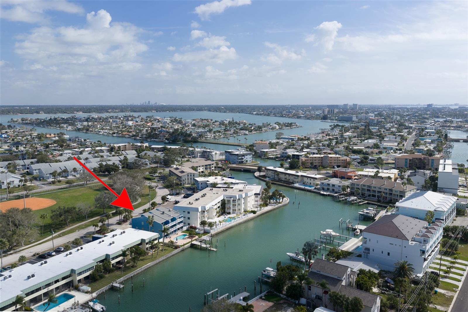 Listing photo id 53 for 11820 Capri Circle S