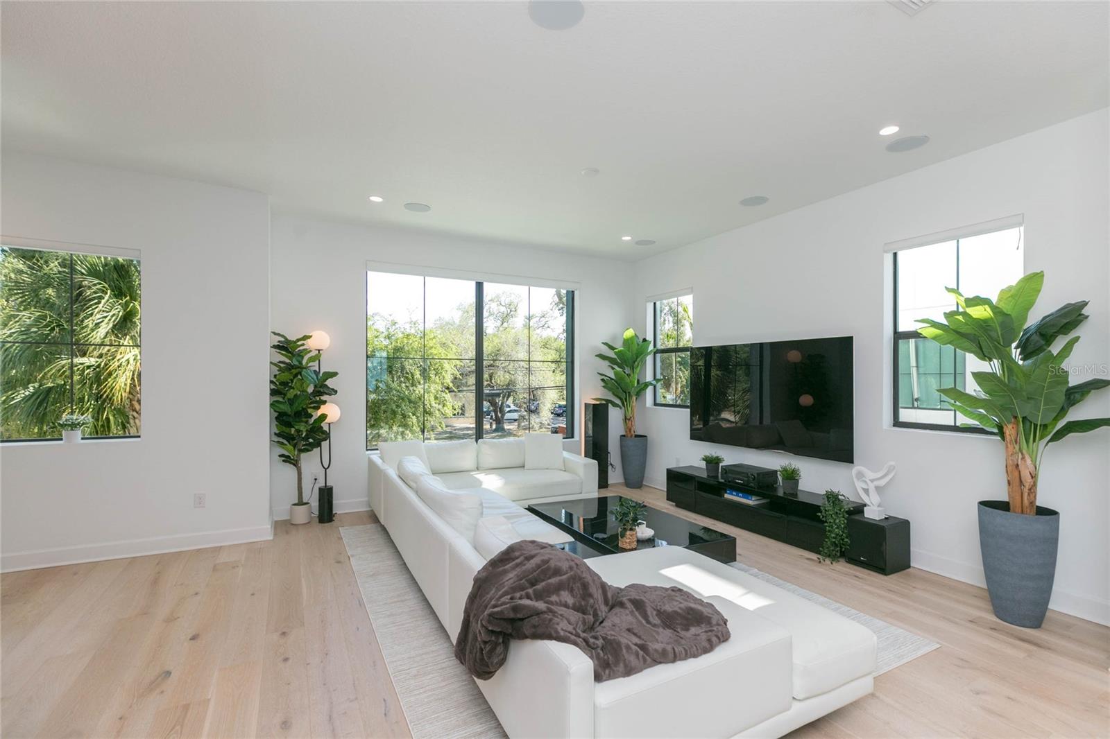 Image 2 of 40 For 2851 Gandy Boulevard 5