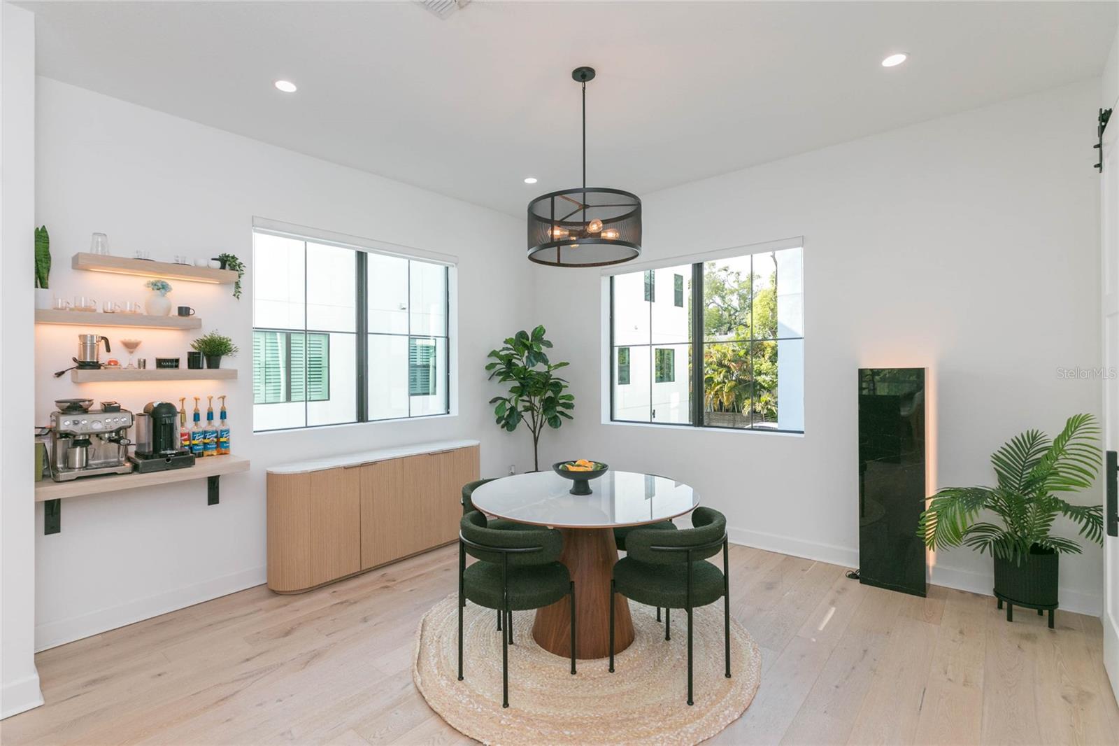 Image 8 of 40 For 2851 Gandy Boulevard 5