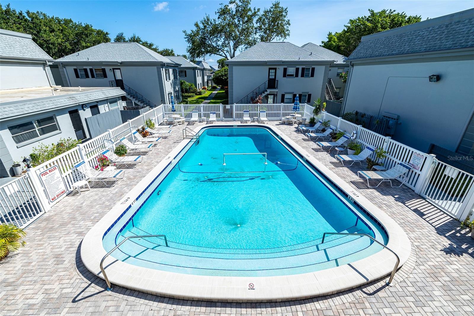 Image 21 of 26 For 6950 Avenue Des Palais  2a