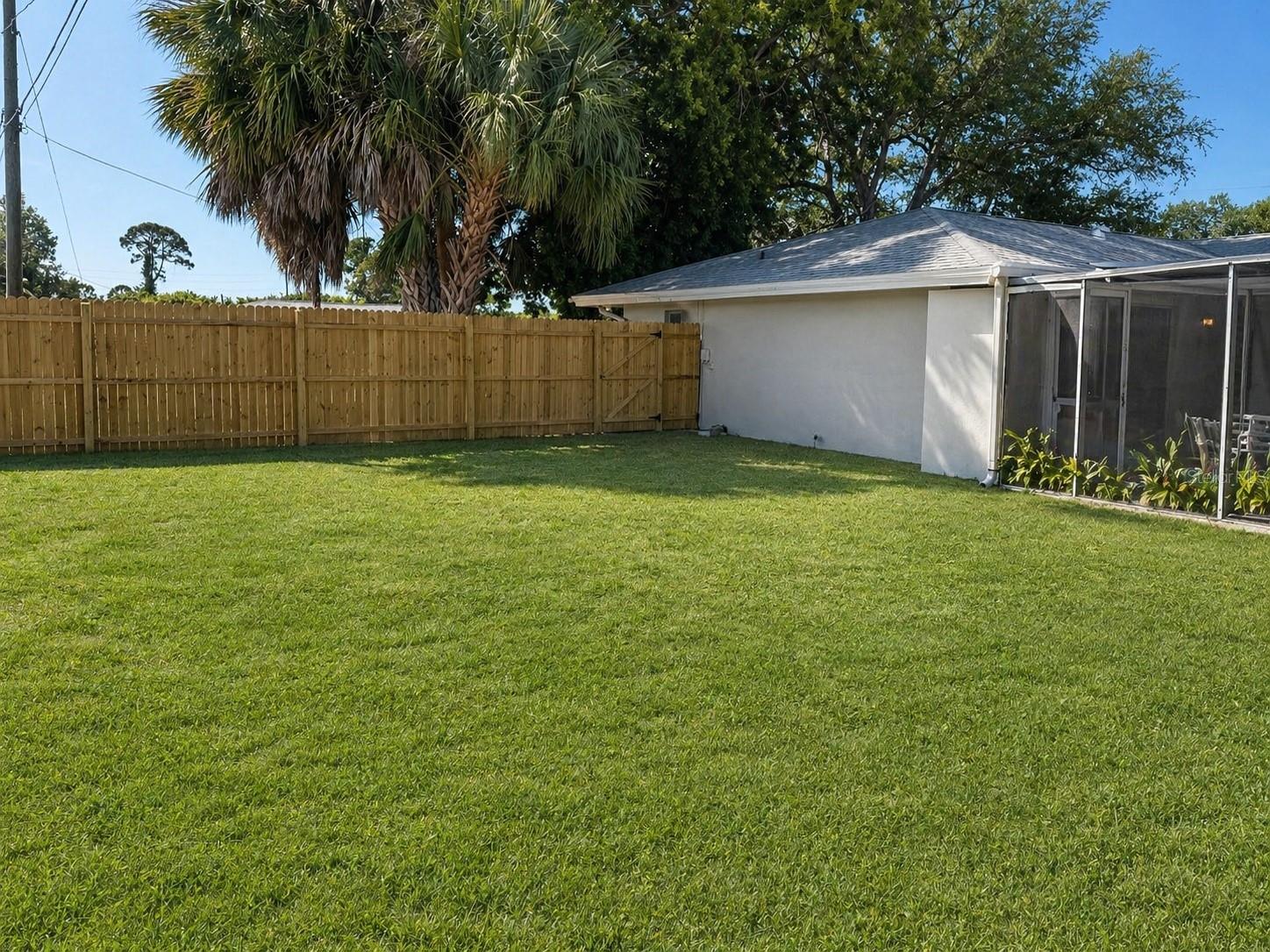 Image 2 of 25 For 13999 80th Avenue