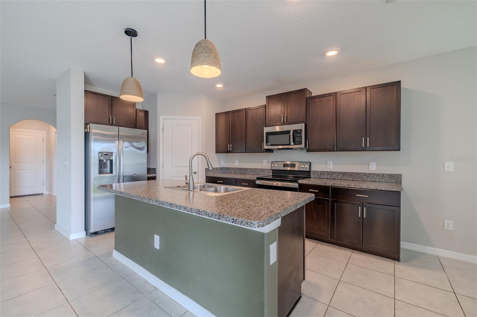 Image 14 of 48 For 4712 Ron Eddie