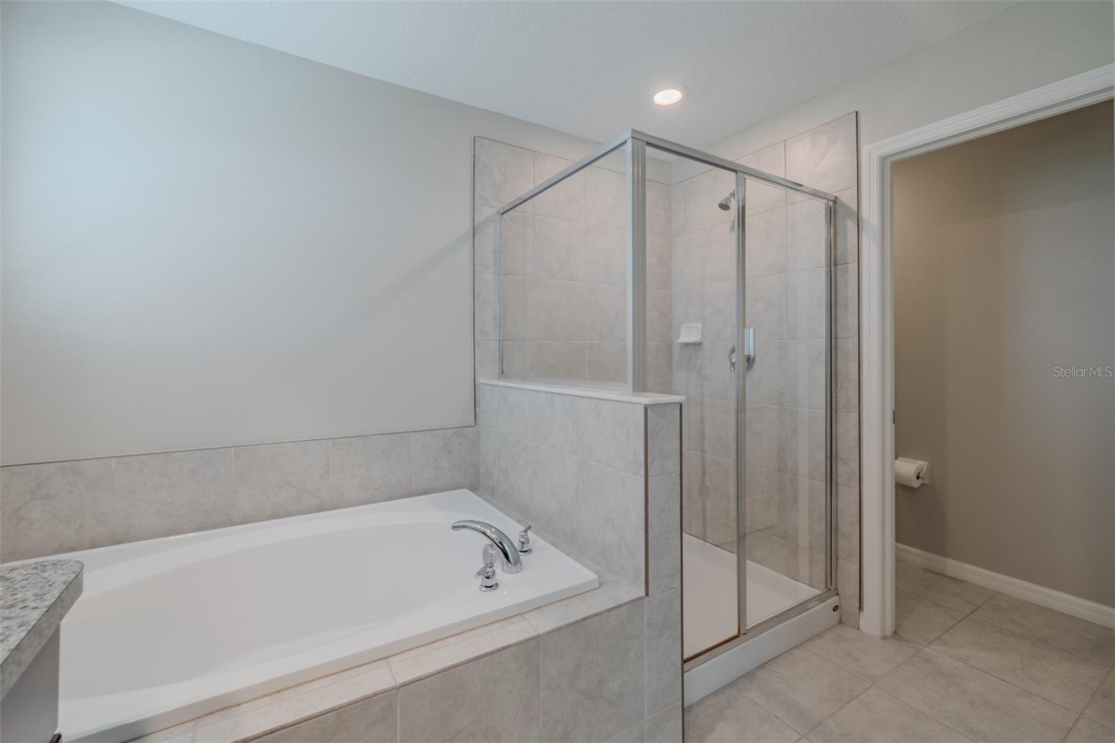 Image 26 of 48 For 4712 Ron Eddie