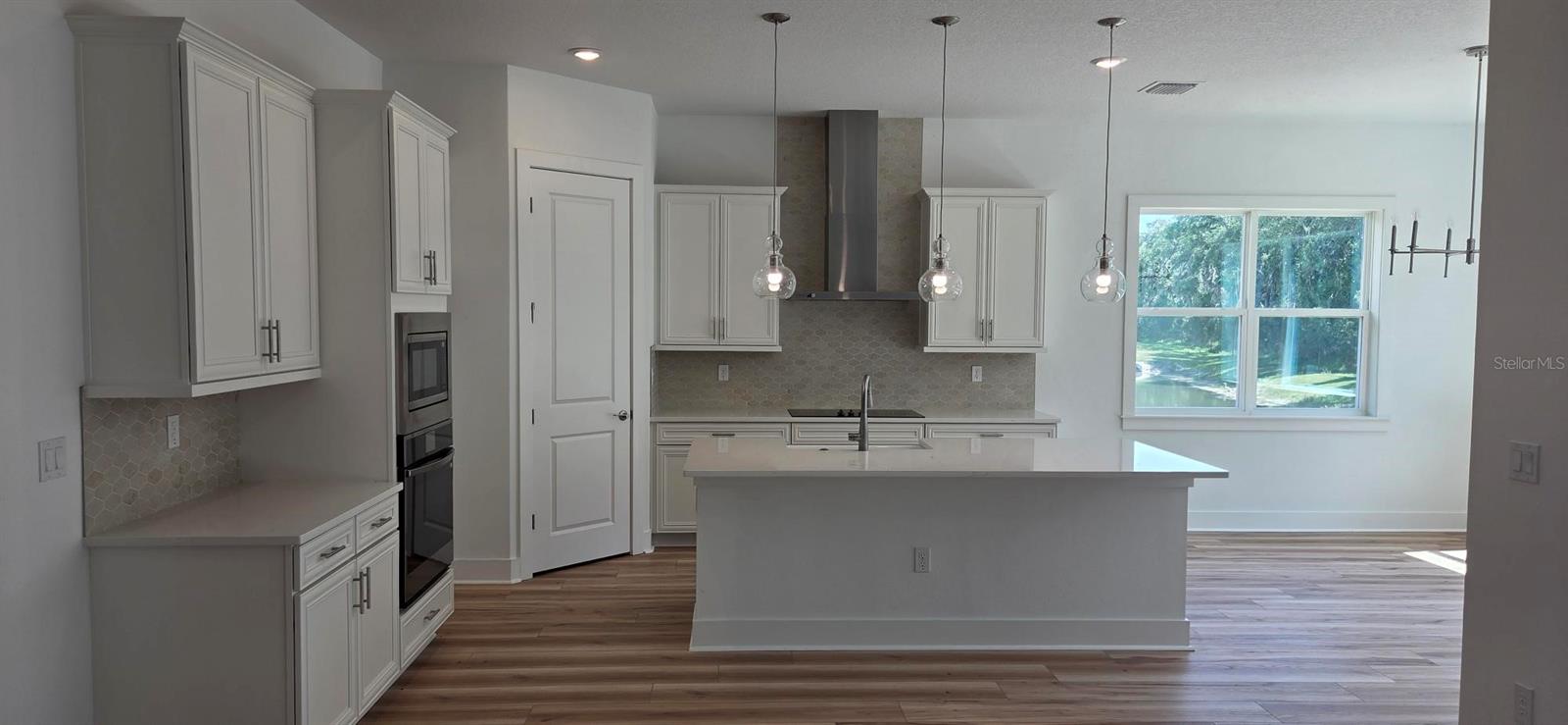 Image 3 of 8 For 8213 Golden Beach Court