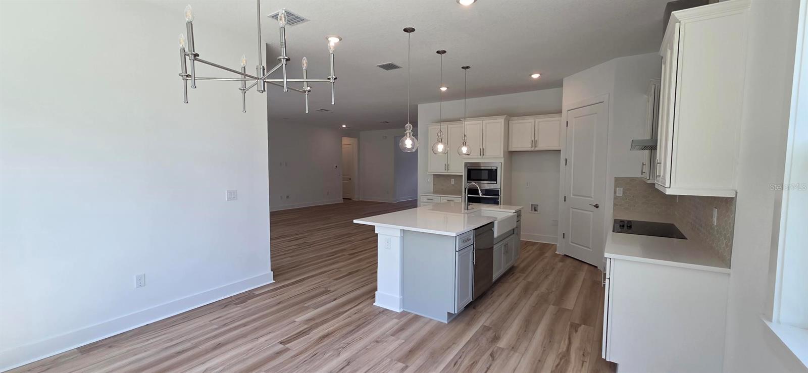 Image 4 of 8 For 8213 Golden Beach Court