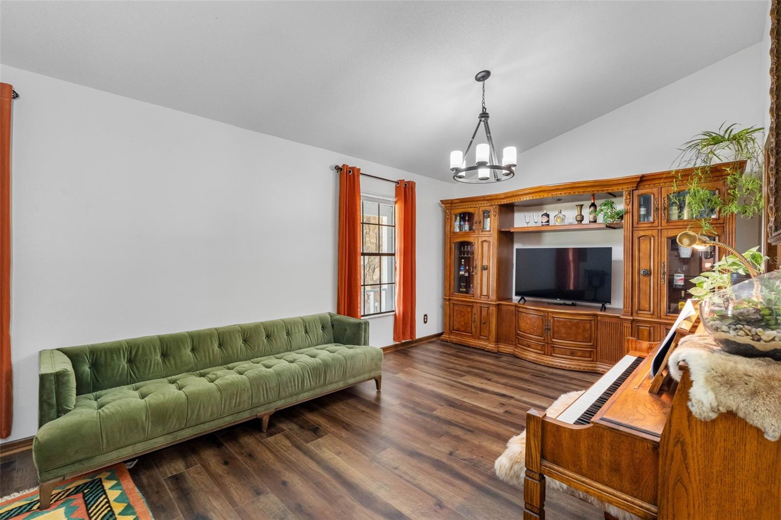 Image 17 of 73 For 11109 Winn Road