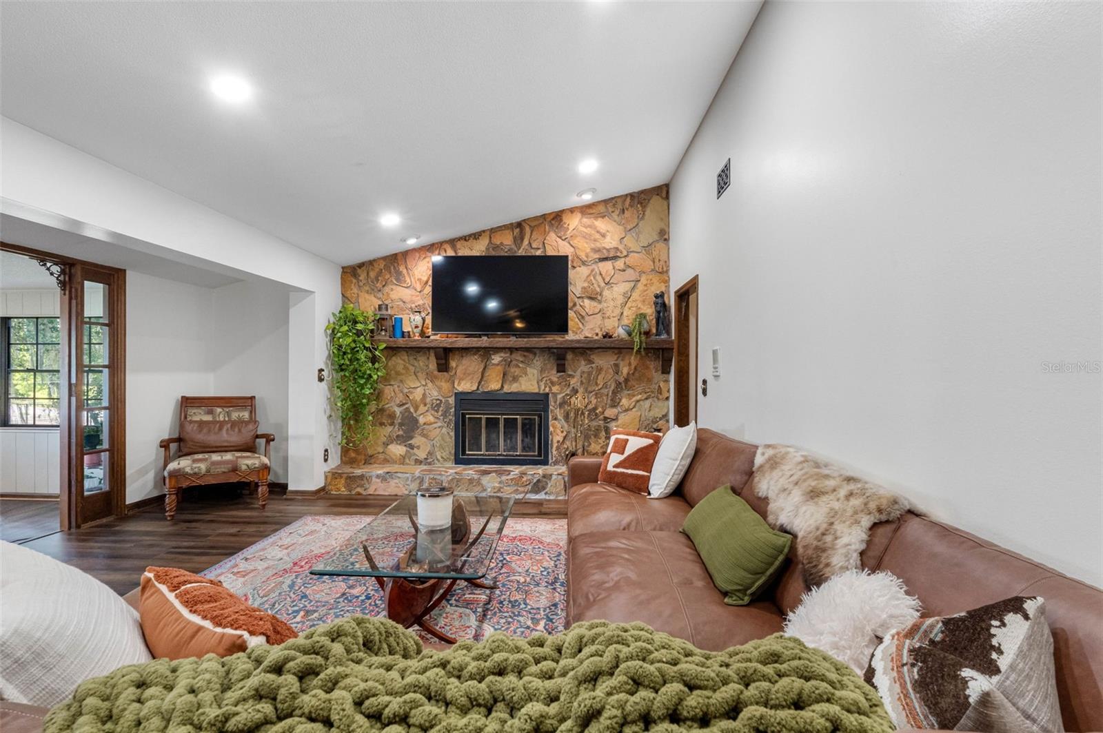 Image 21 of 73 For 11109 Winn Road