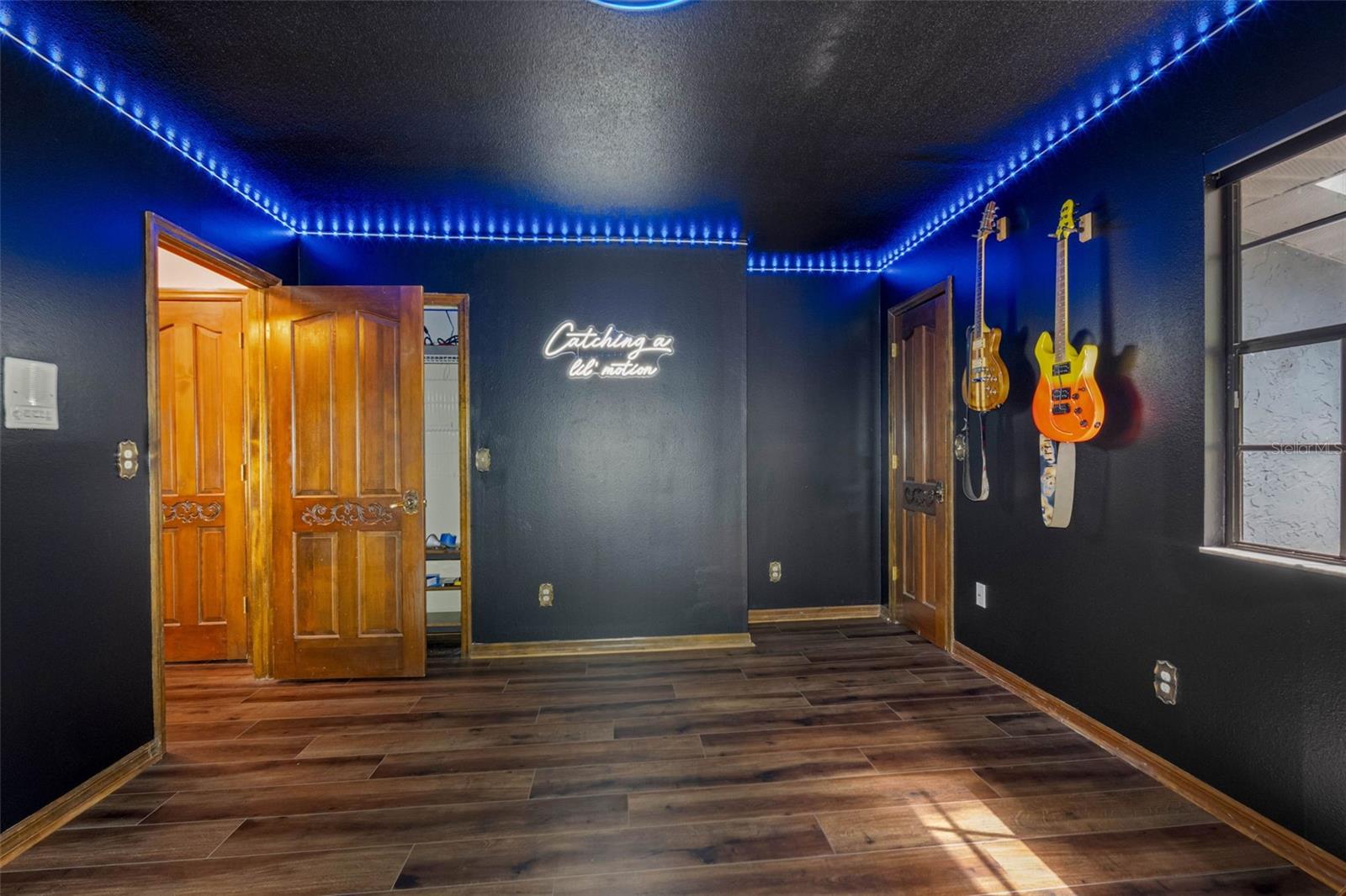 Image 49 of 73 For 11109 Winn Road