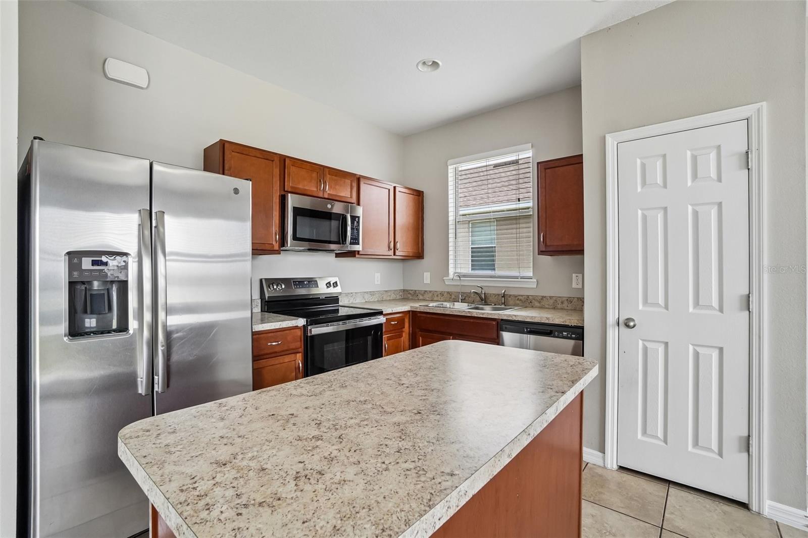 Listing photo id 11 for 14310 Alistar Manor Drive