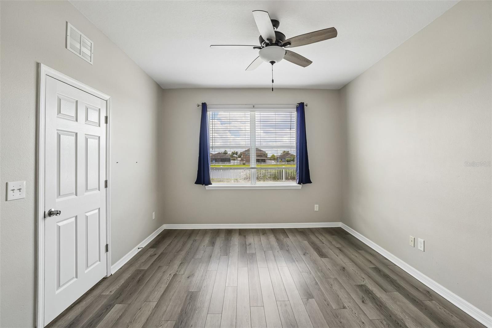 Listing photo id 20 for 14310 Alistar Manor Drive