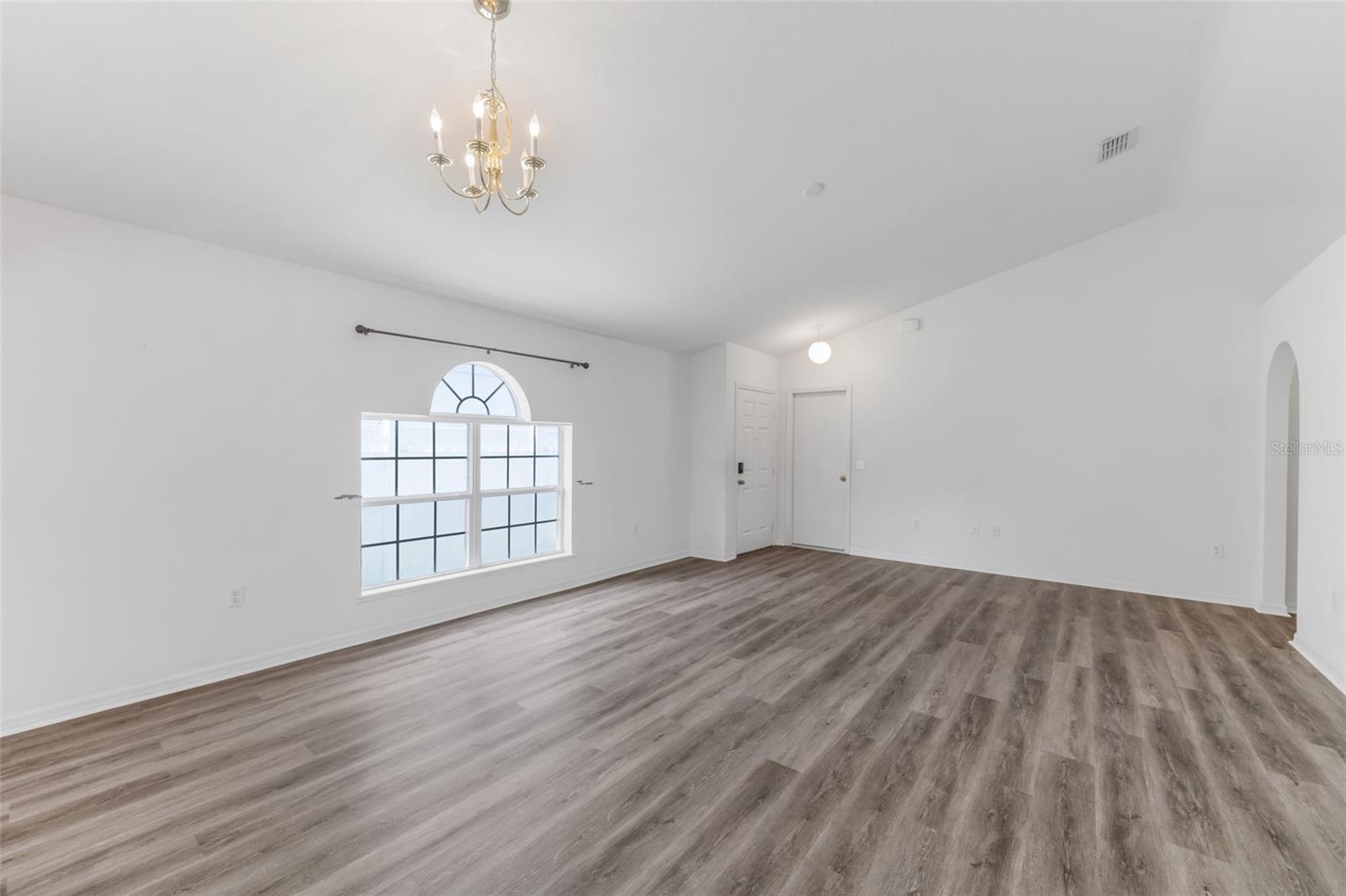 Image 17 of 46 For 910 Brenton Leaf Dr