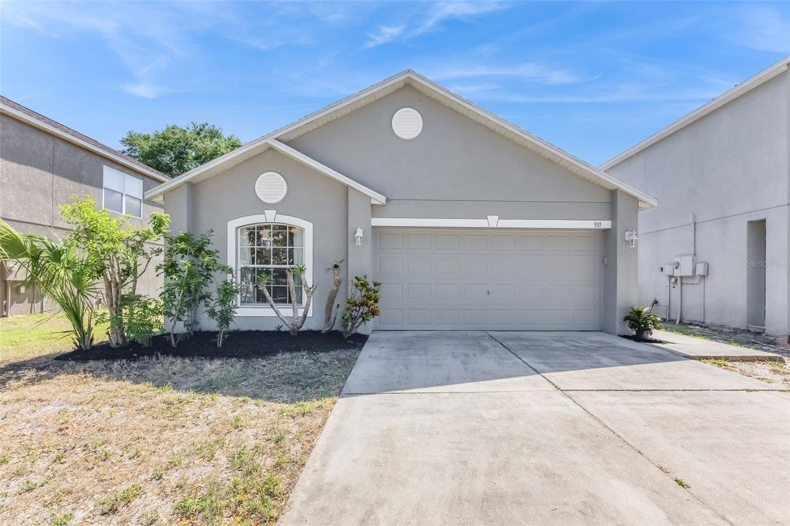 Image 2 of 46 For 910 Brenton Leaf Dr