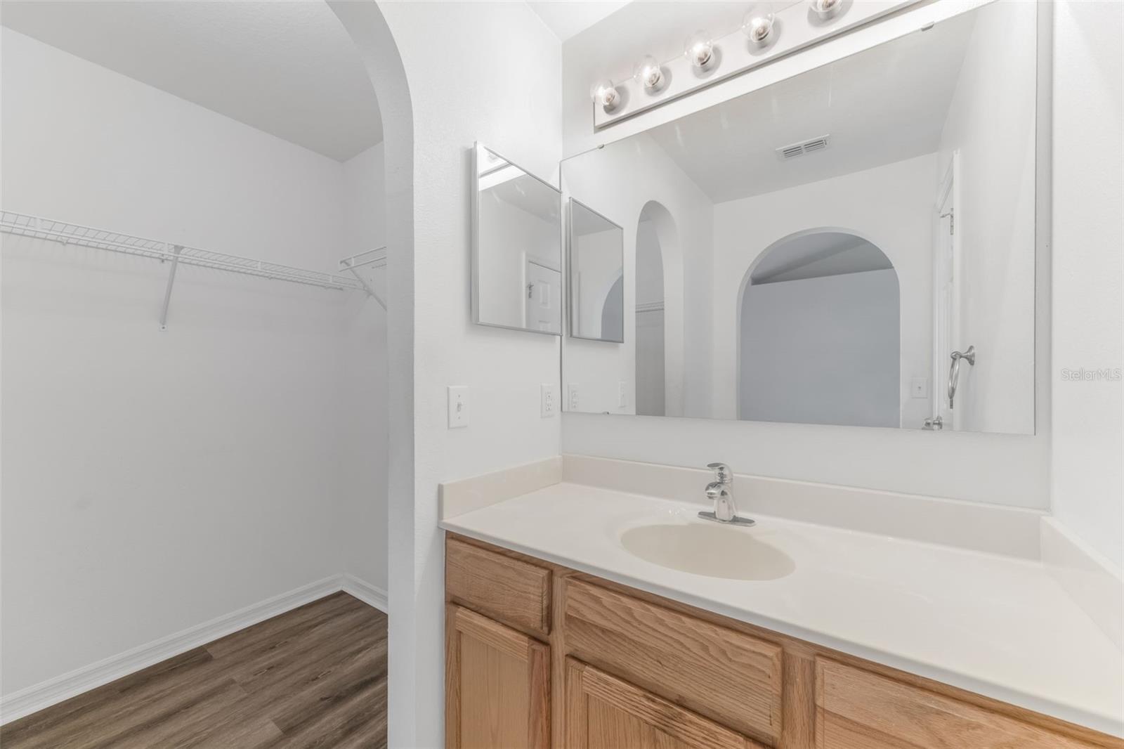 Image 28 of 46 For 910 Brenton Leaf Dr