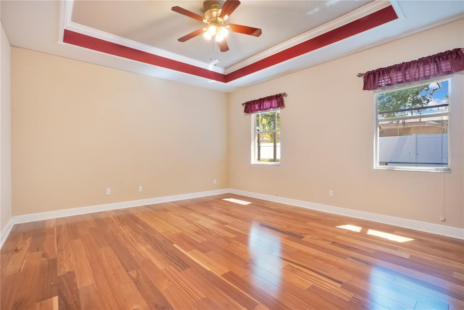 Image 25 of 53 For 2210 Valterra Vista Way