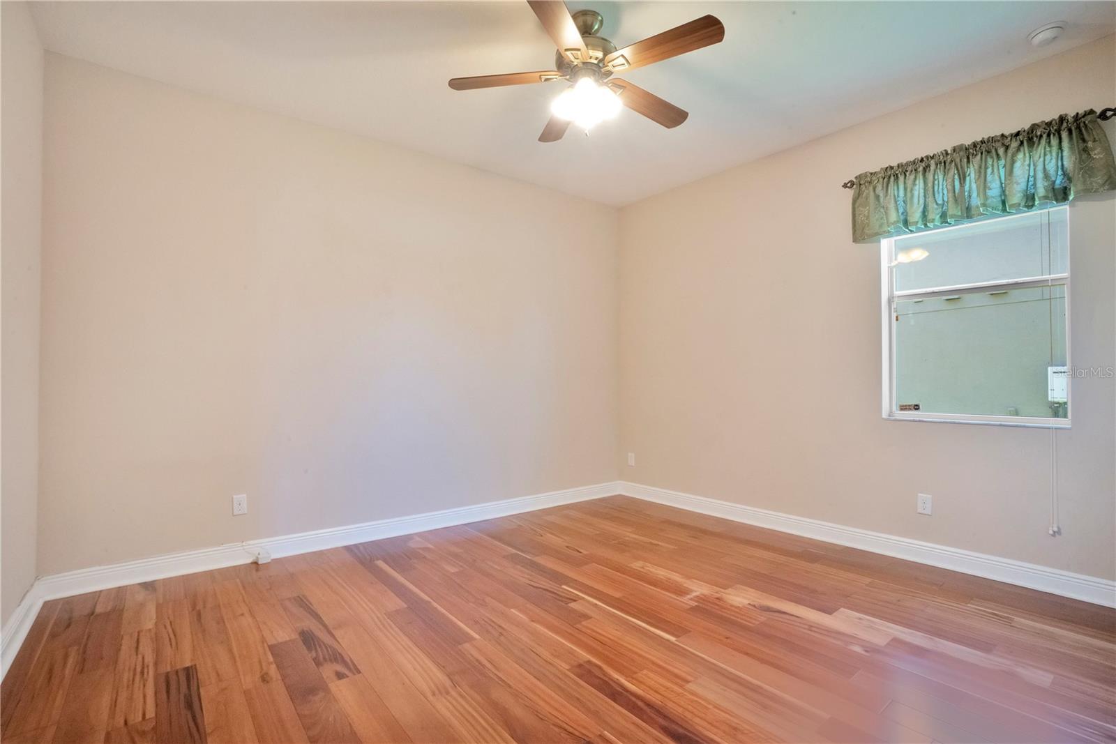 Image 34 of 53 For 2210 Valterra Vista Way