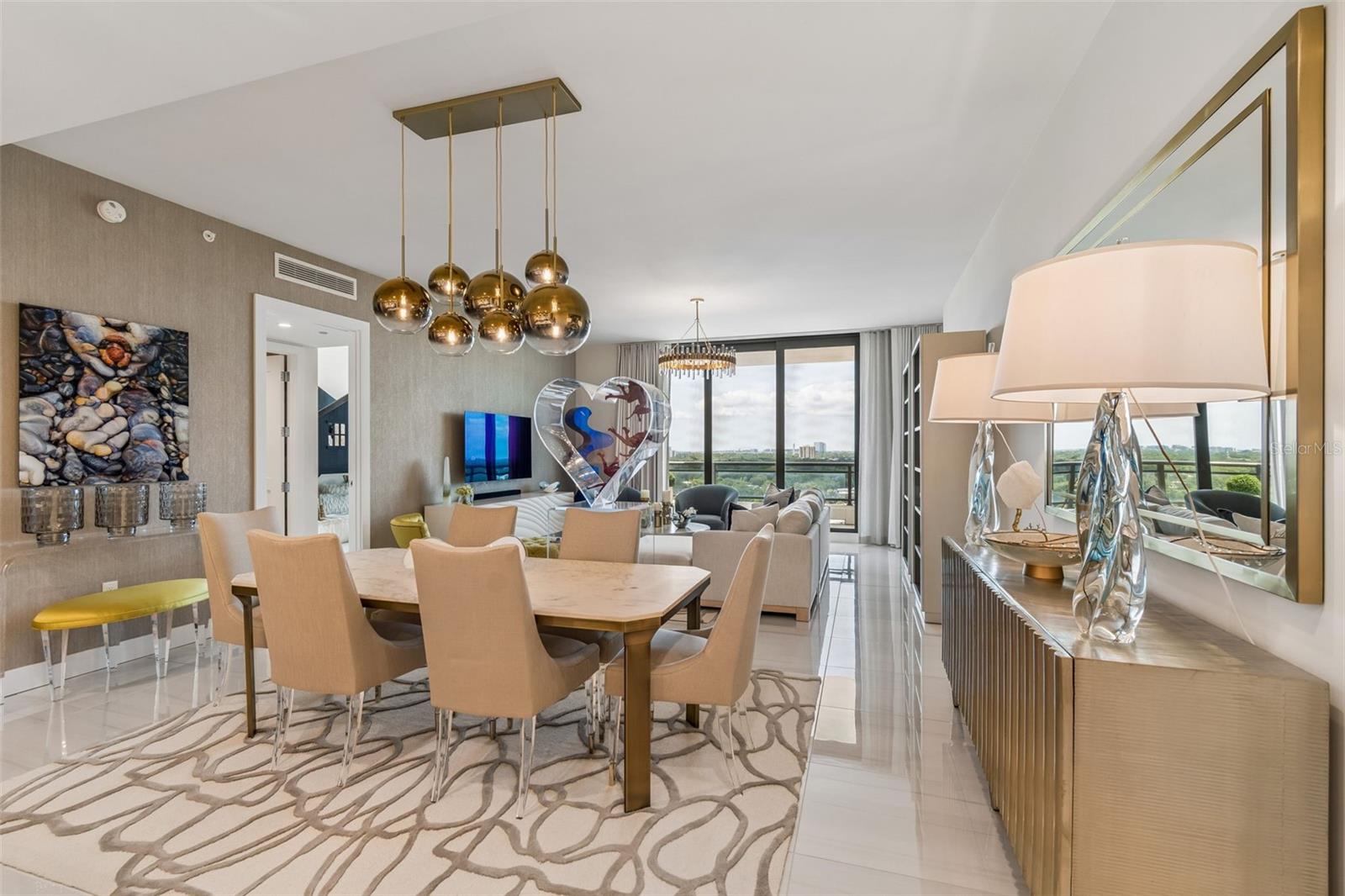 Listing photo id 10 for 2103 Bayshore Boulevard 1203