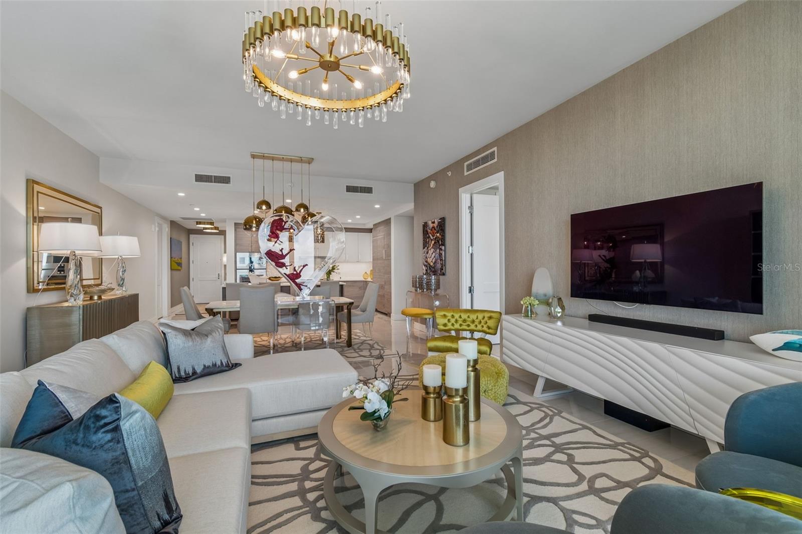 Listing photo id 13 for 2103 Bayshore Boulevard 1203