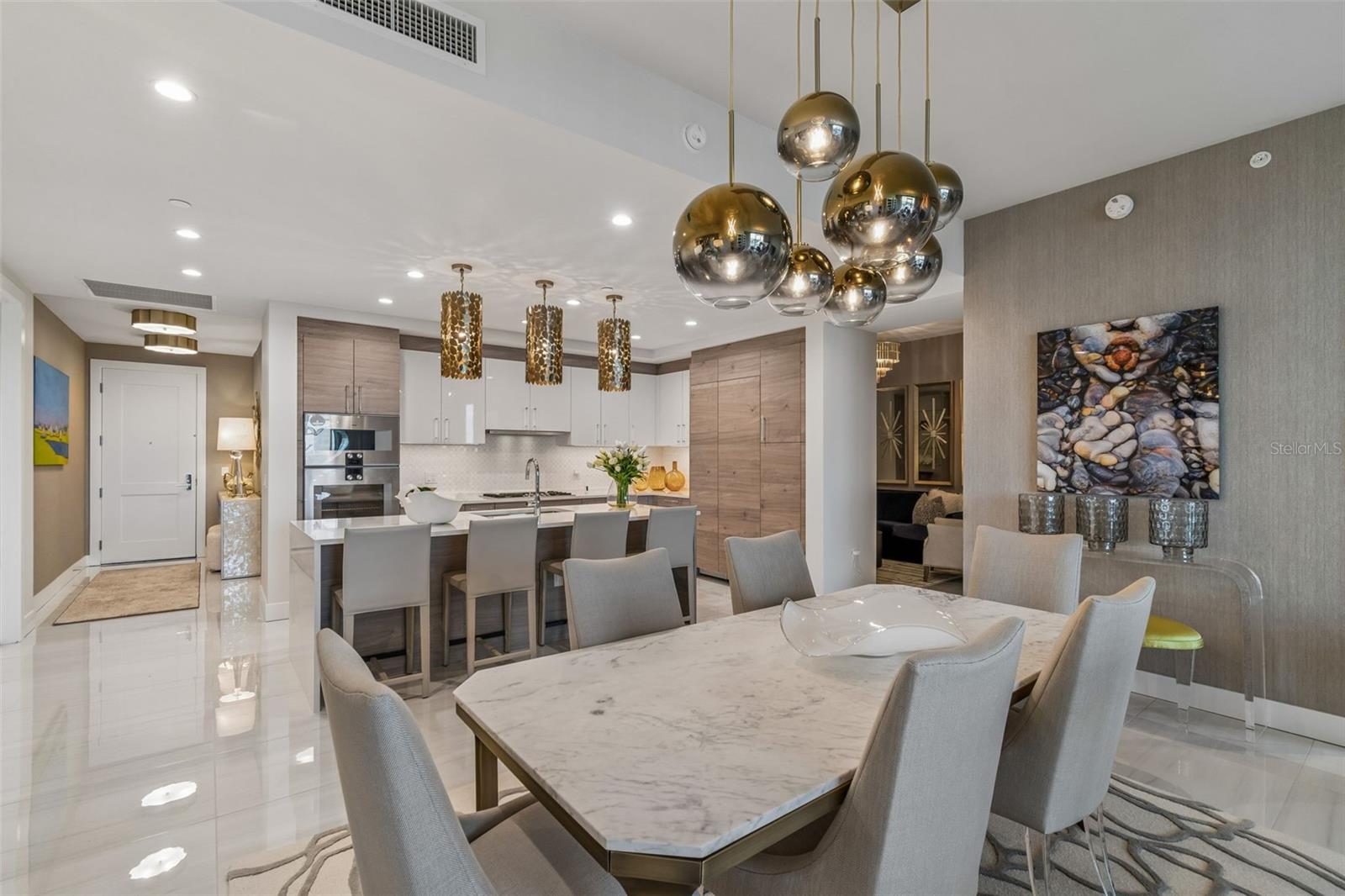 Listing photo id 17 for 2103 Bayshore Boulevard 1203