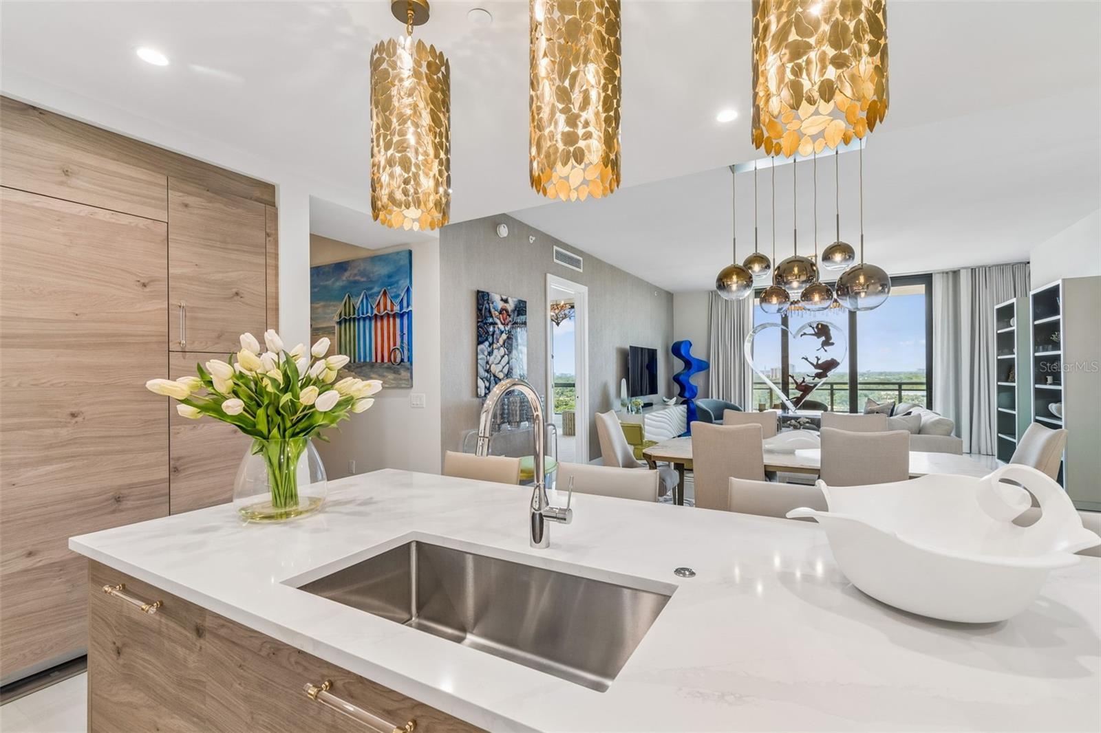 Listing photo id 23 for 2103 Bayshore Boulevard 1203