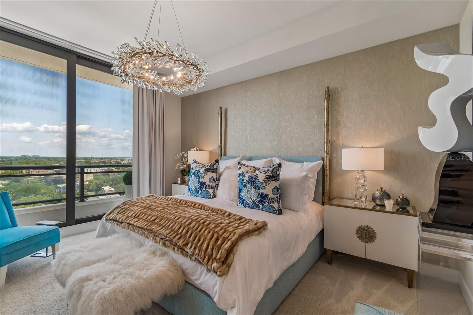 Listing photo id 30 for 2103 Bayshore Boulevard 1203