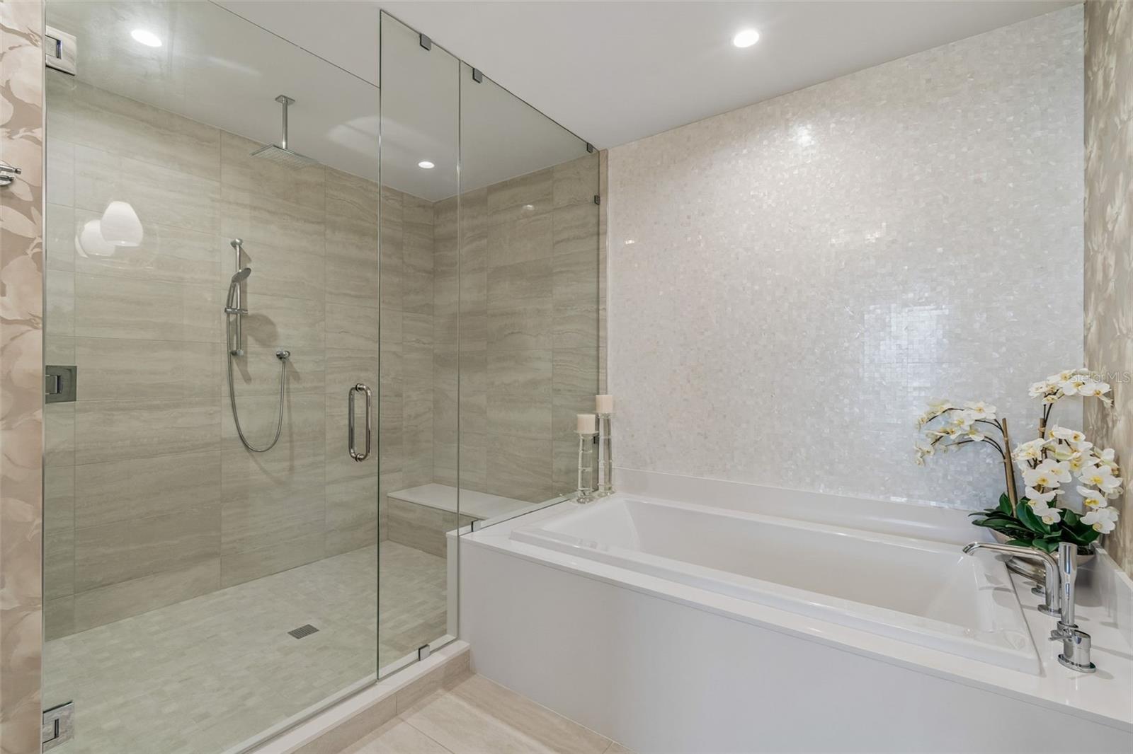 Listing photo id 35 for 2103 Bayshore Boulevard 1203