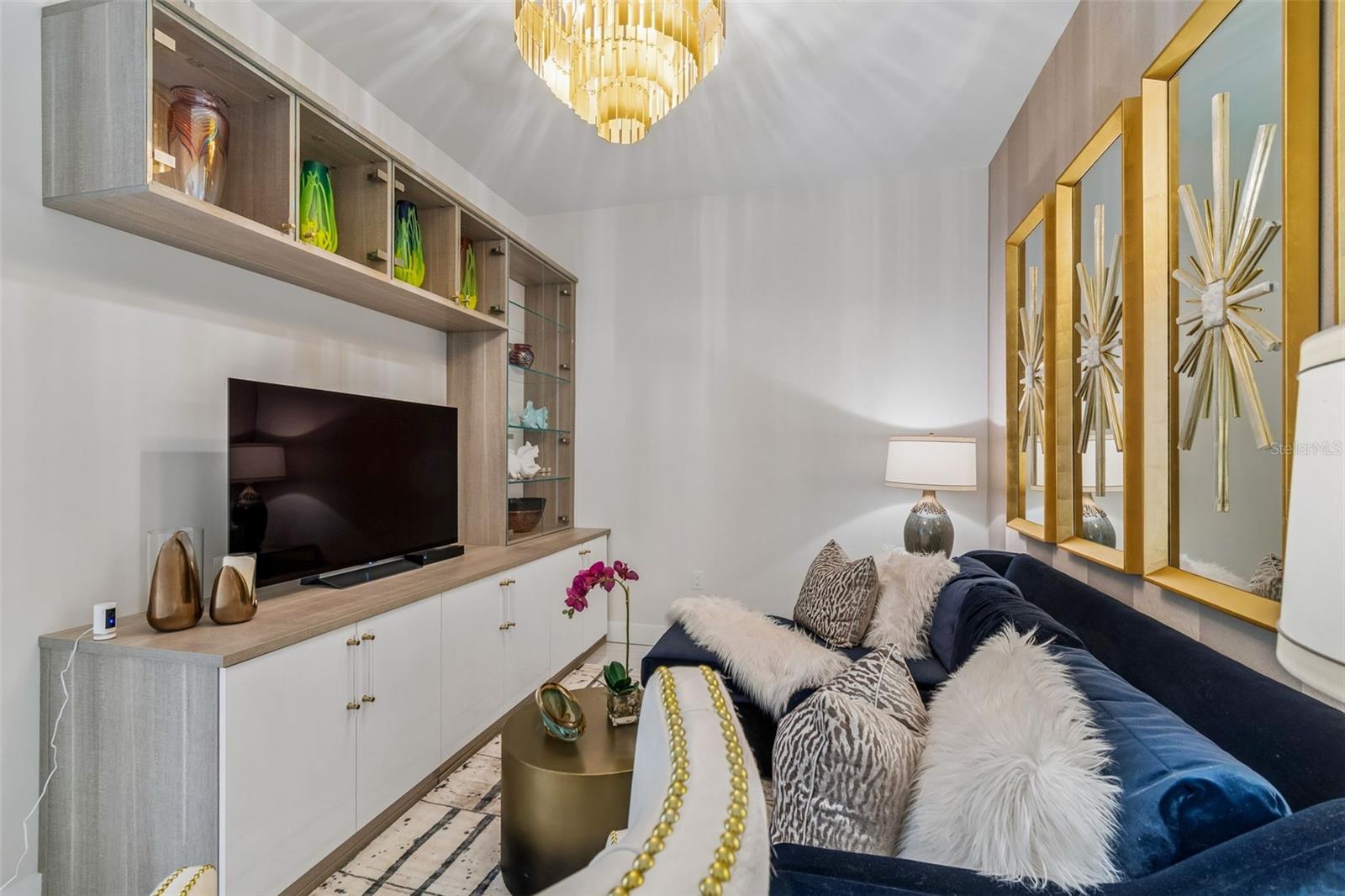Listing photo id 43 for 2103 Bayshore Boulevard 1203